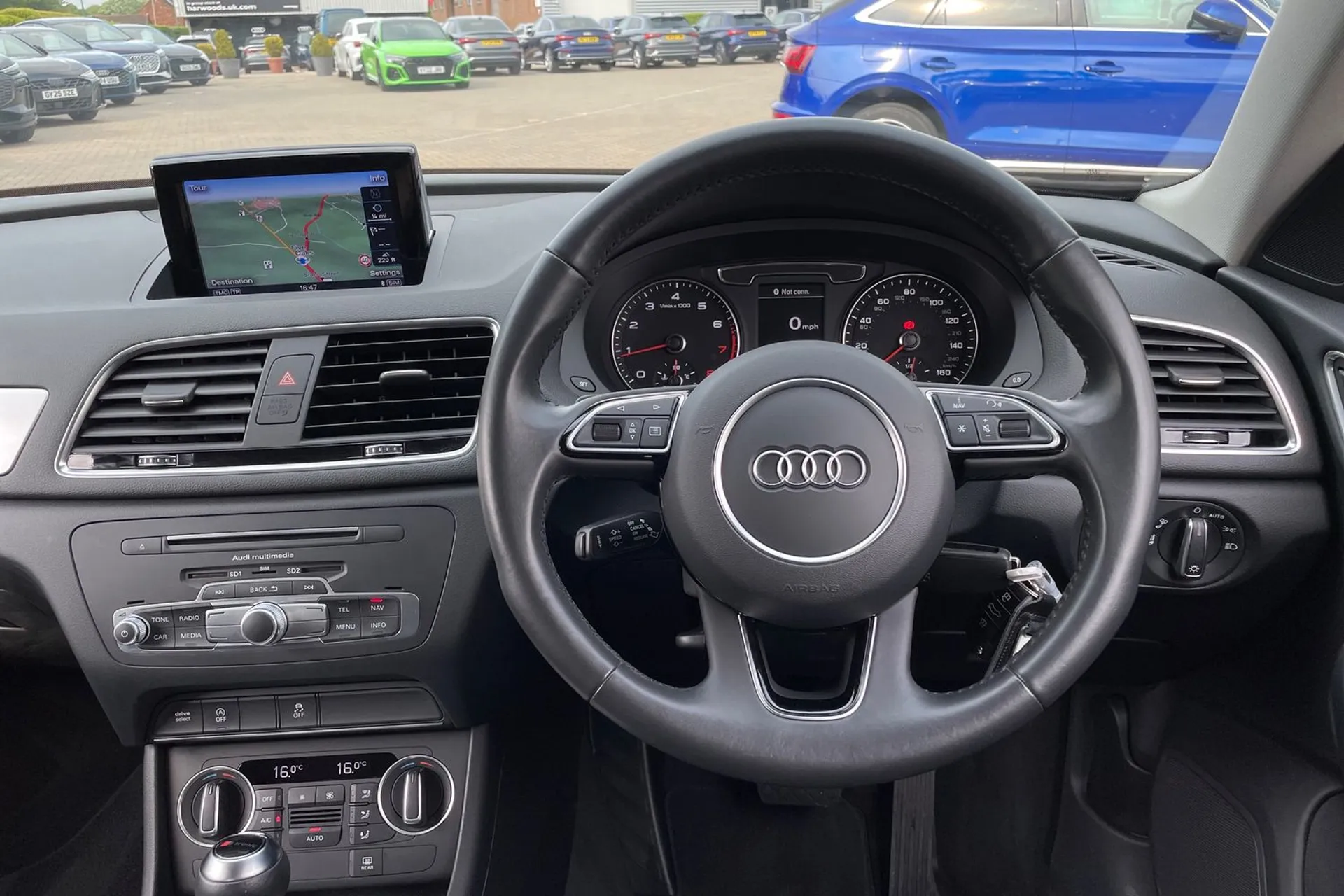 Audi Q3 thumbnail image number 34