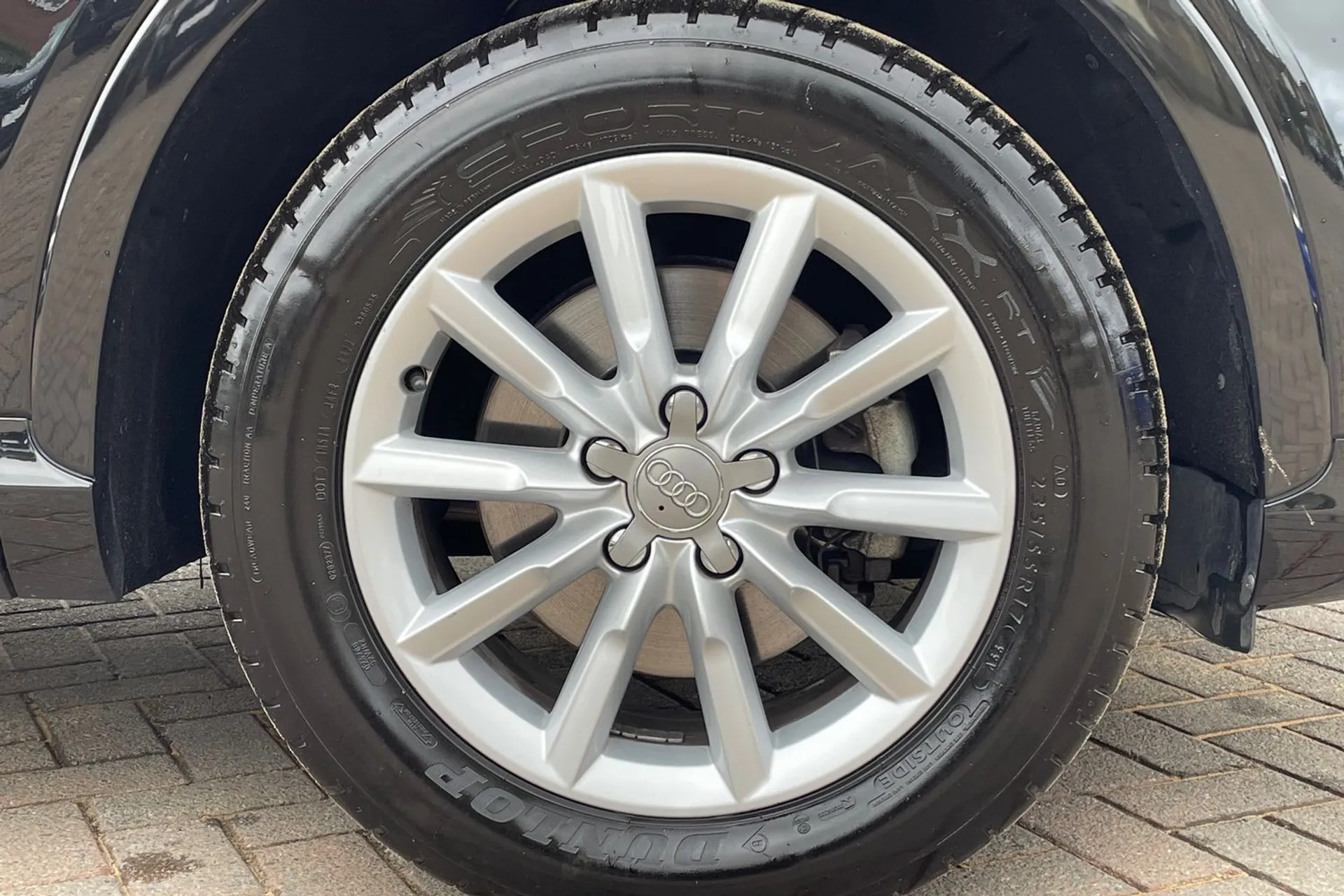Audi Q3 thumbnail image number 8