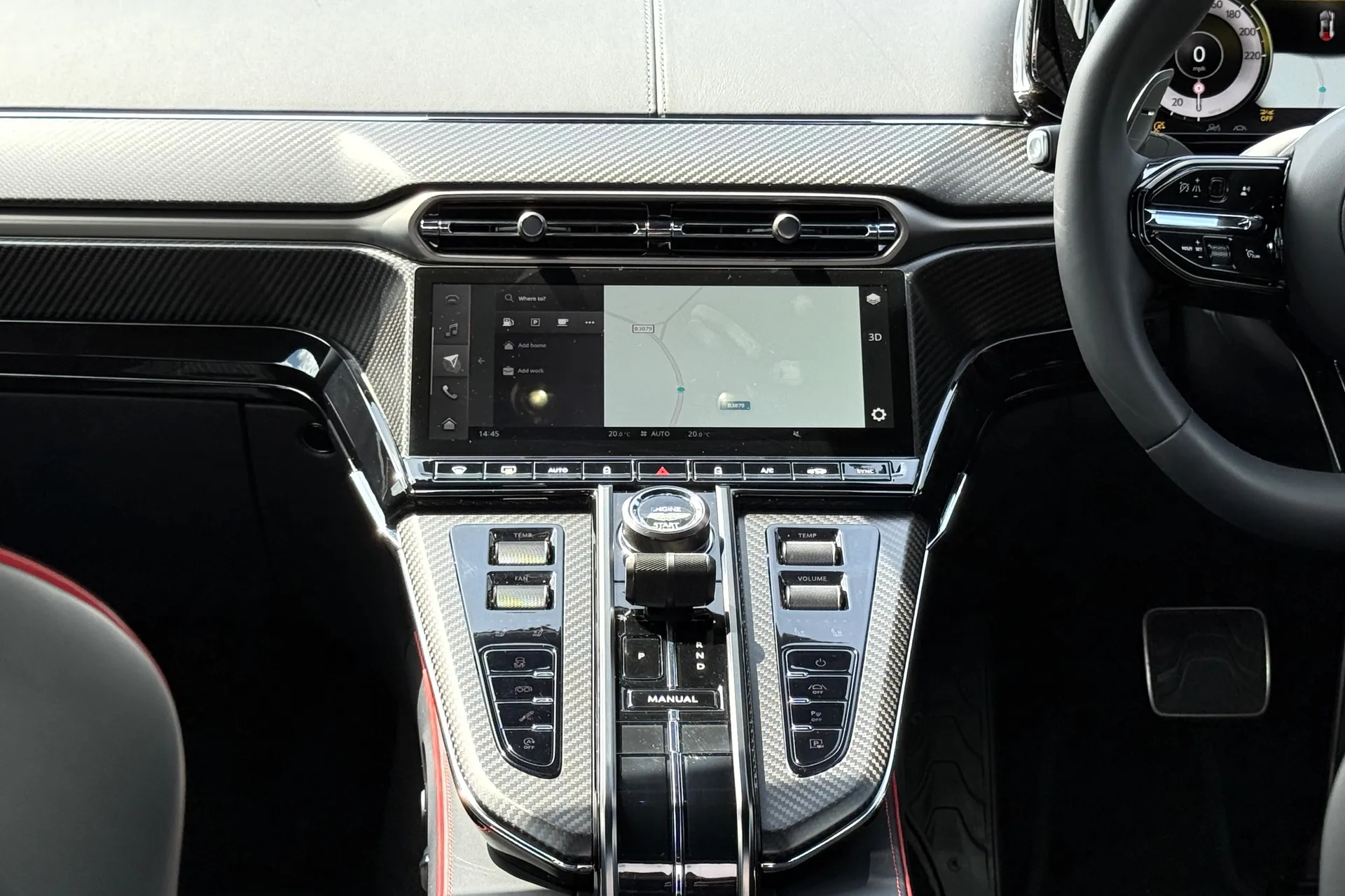 Aston Martin Vantage thumbnail image number 16