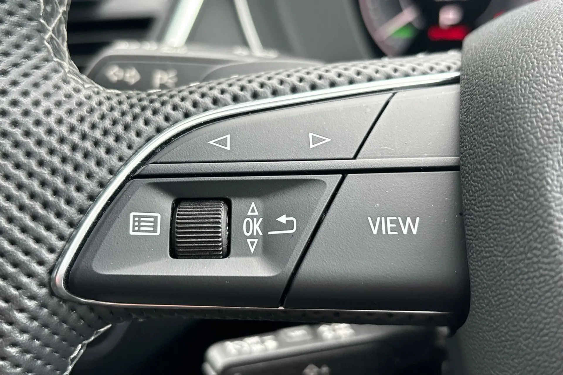 Audi Q5 thumbnail image number 37