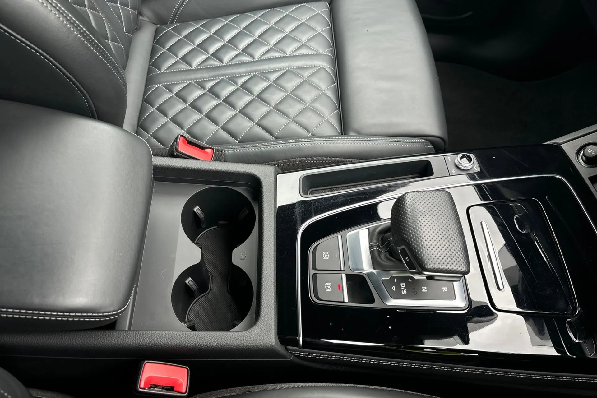 Audi Q5 thumbnail image number 43