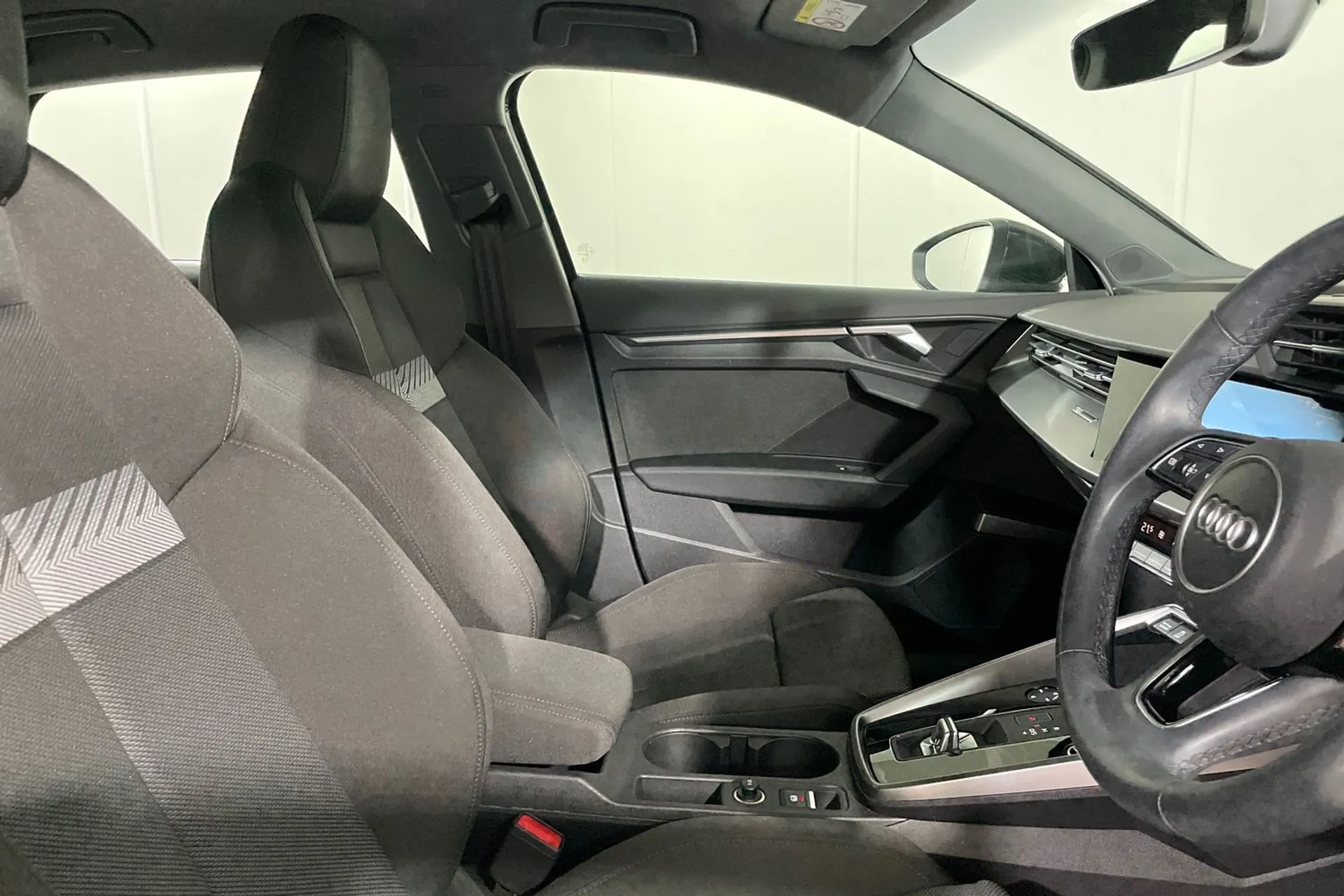 Audi A3 thumbnail image number 25