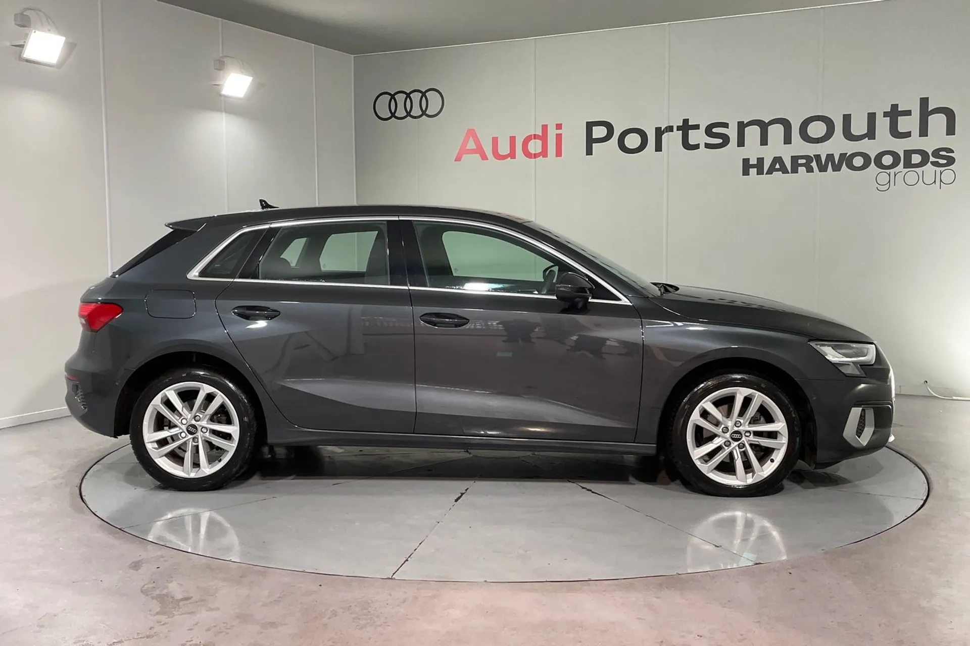 Audi A3 thumbnail image number 2