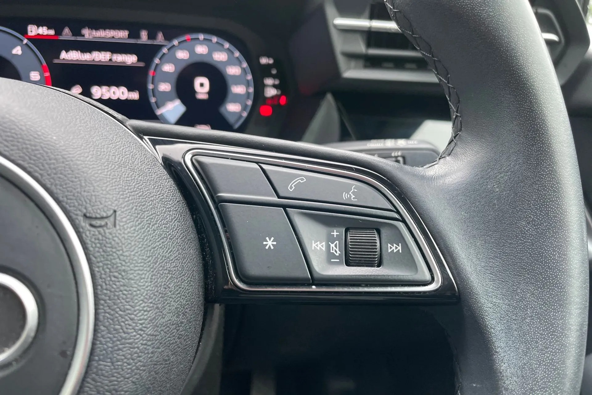 Audi A3 thumbnail image number 43