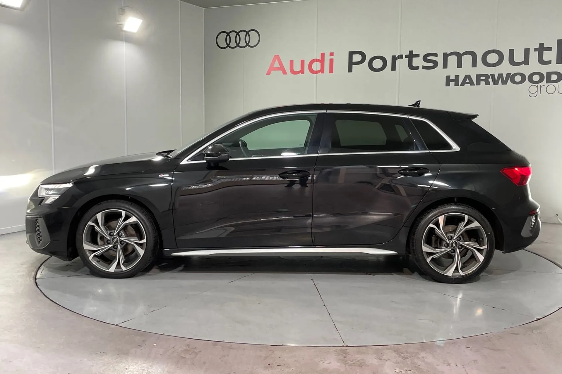 Audi A3 thumbnail image number 11
