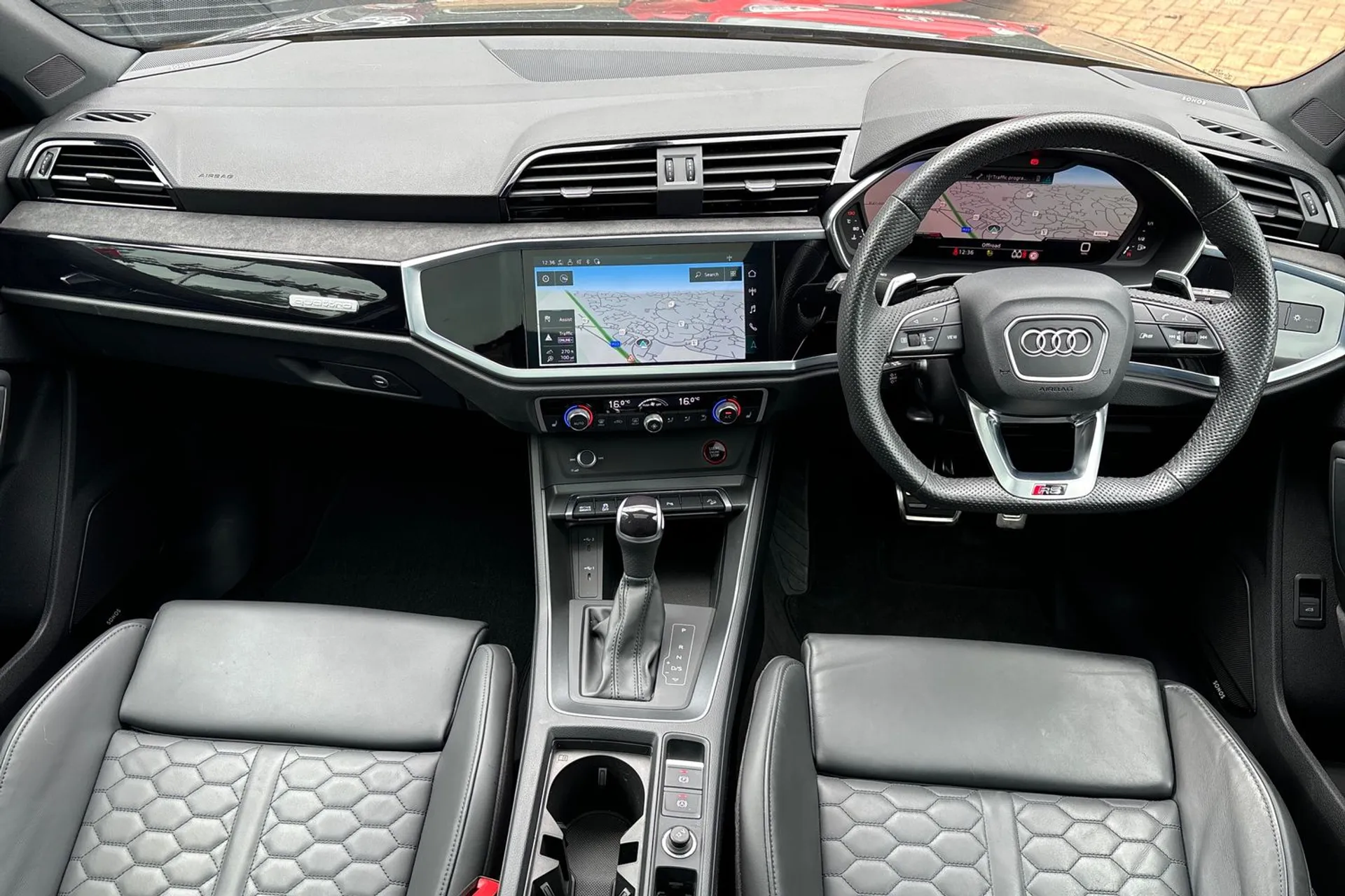 Audi RS Q3 thumbnail image number 32
