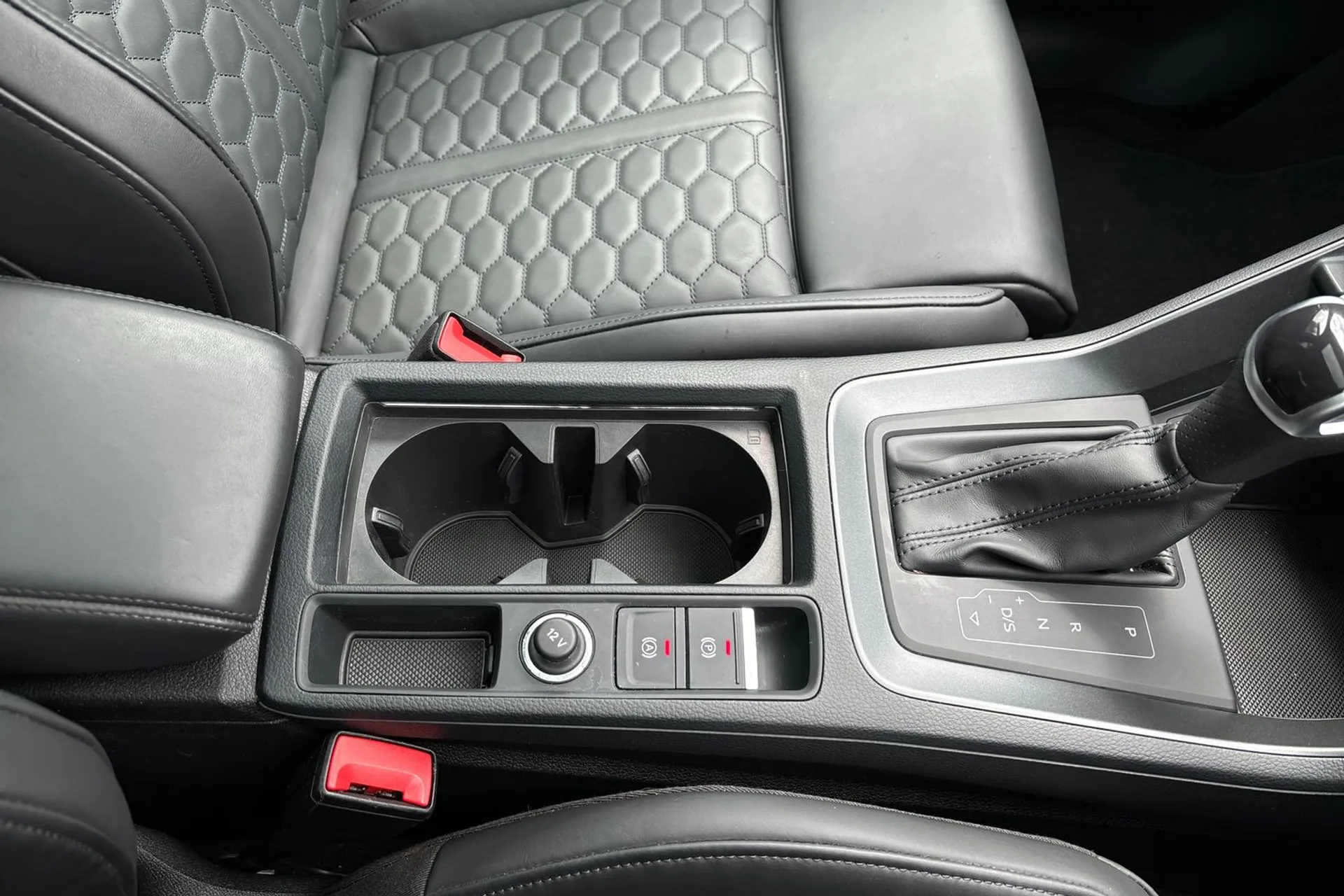 Audi RS Q3 thumbnail image number 43