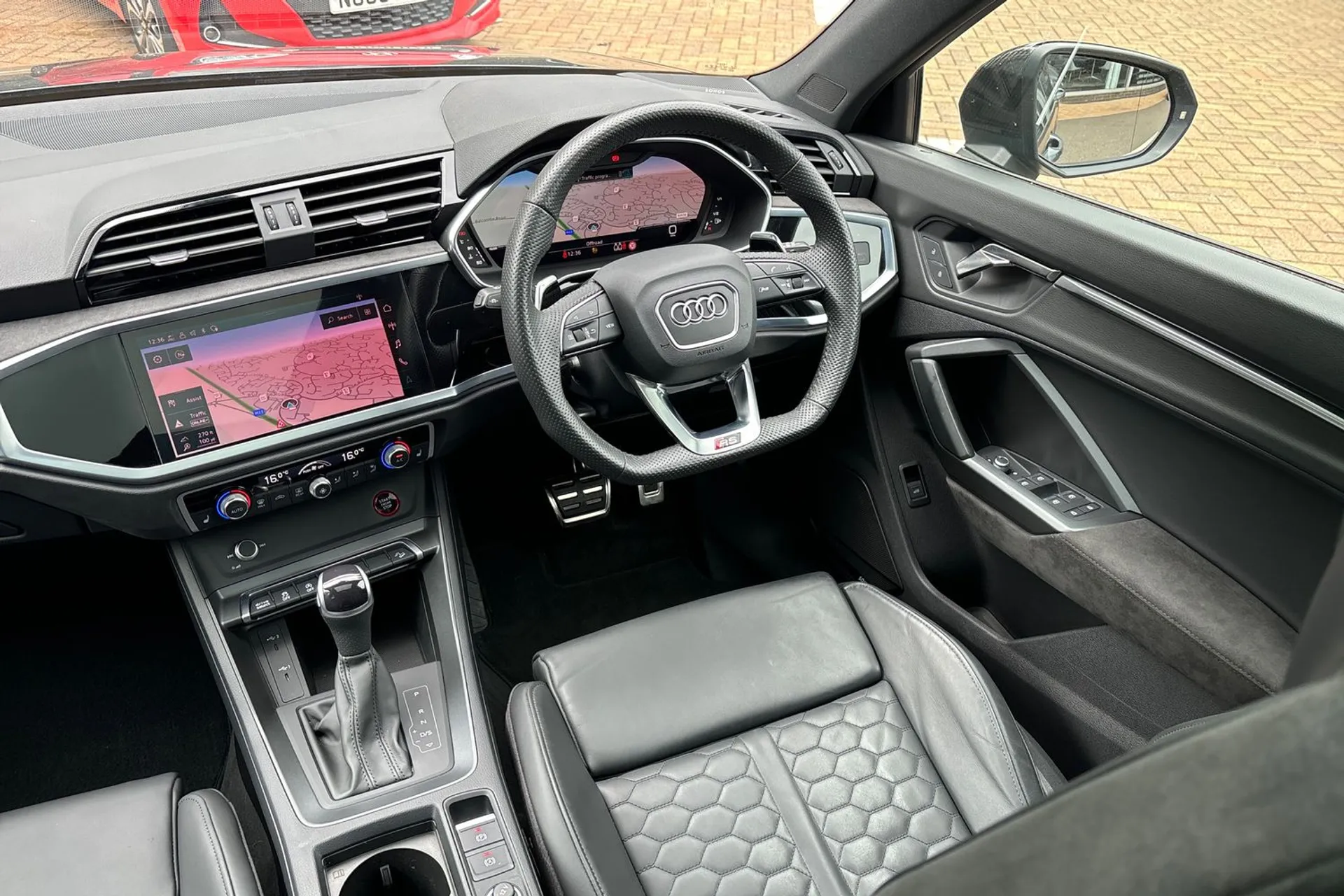 Audi RS Q3 thumbnail image number 34