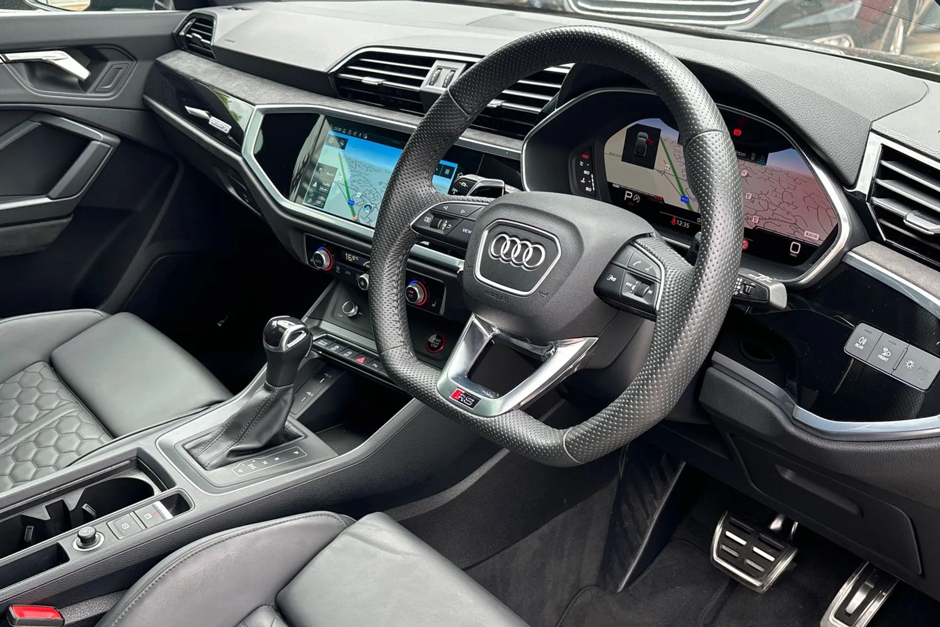 Audi RS Q3 thumbnail image number 27
