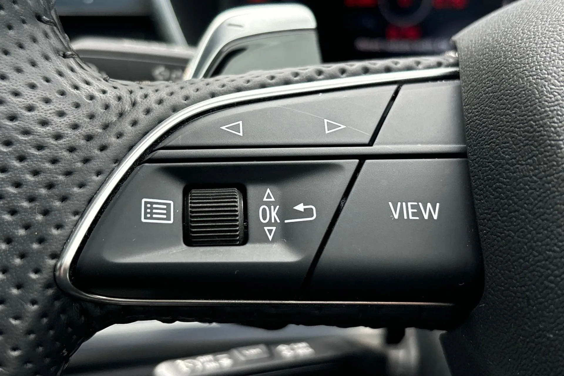 Audi RS Q3 thumbnail image number 37