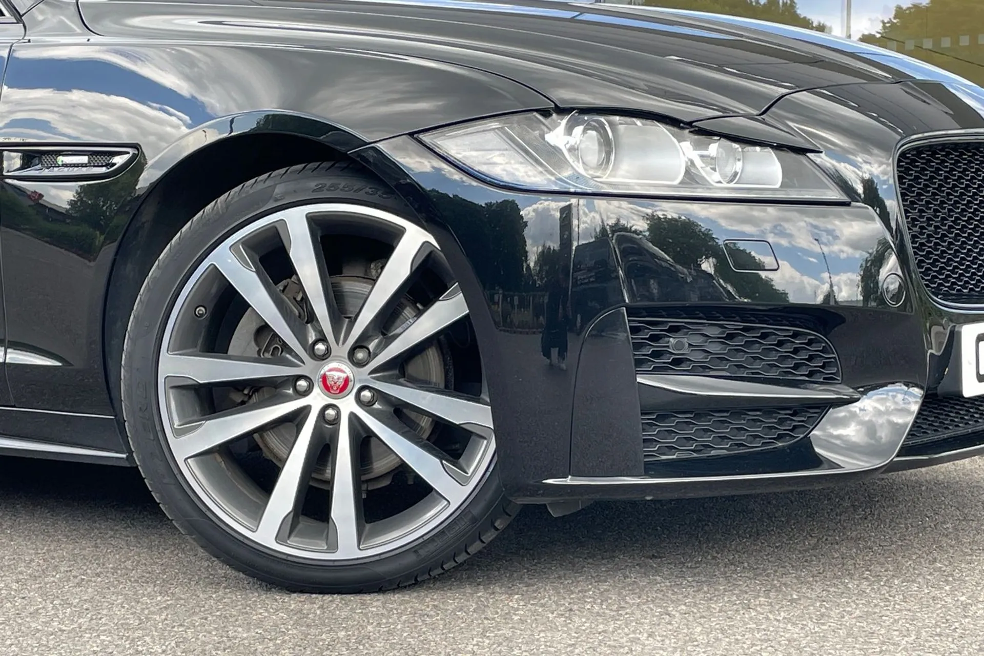 Jaguar XF thumbnail image number 9