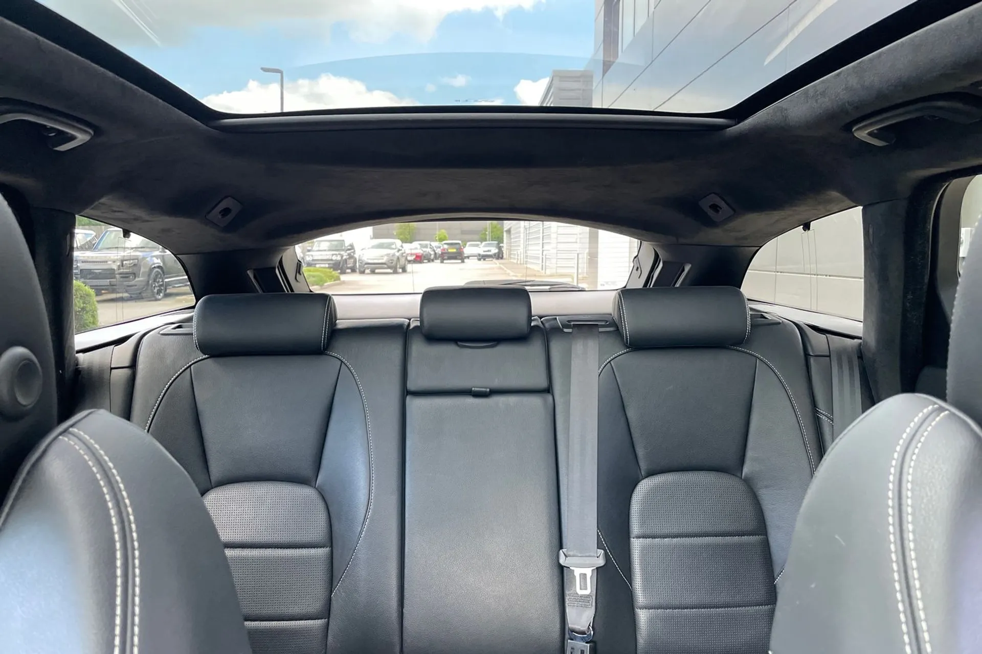 Jaguar XF thumbnail image number 21