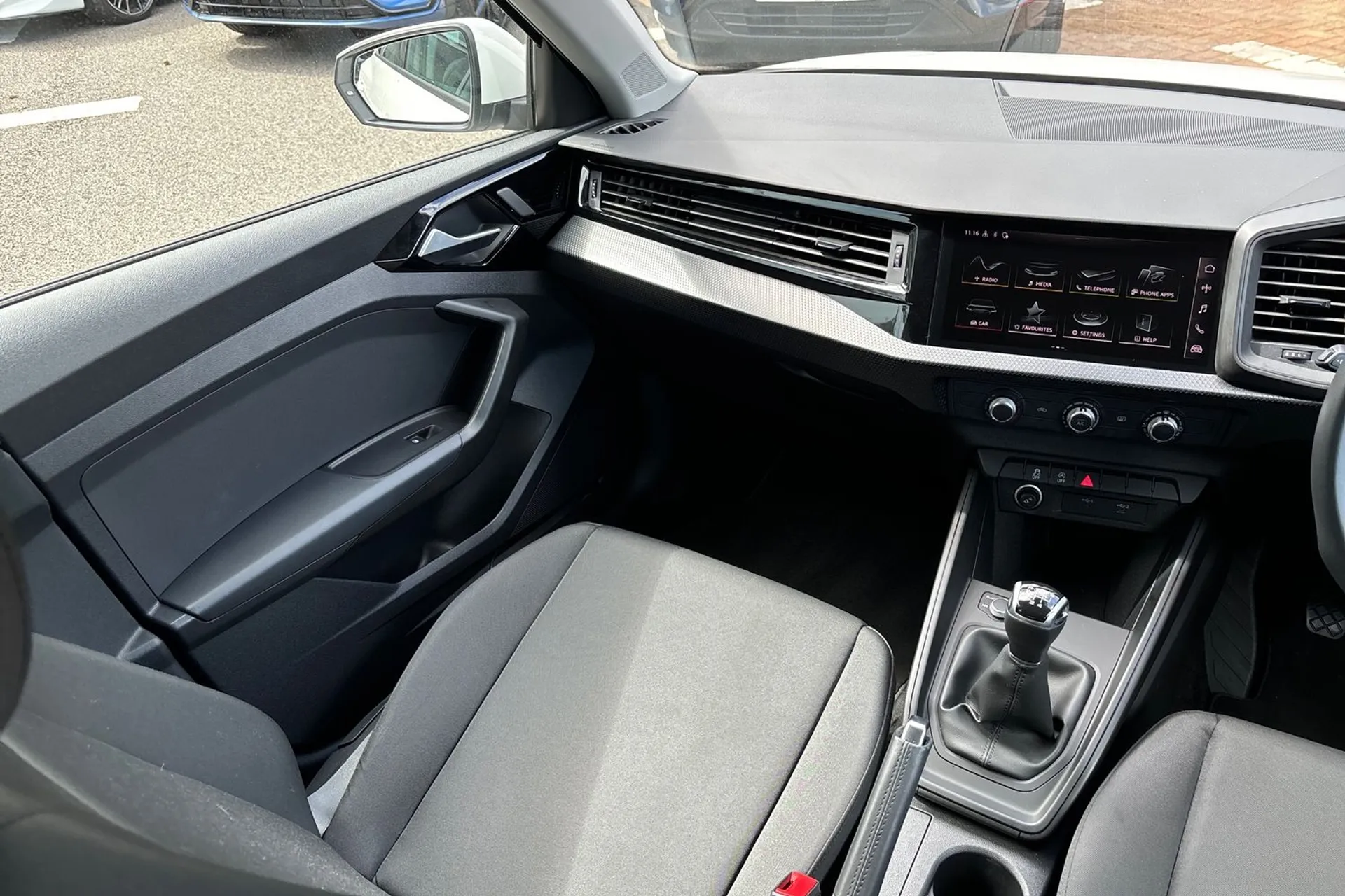 Audi A1 thumbnail image number 32