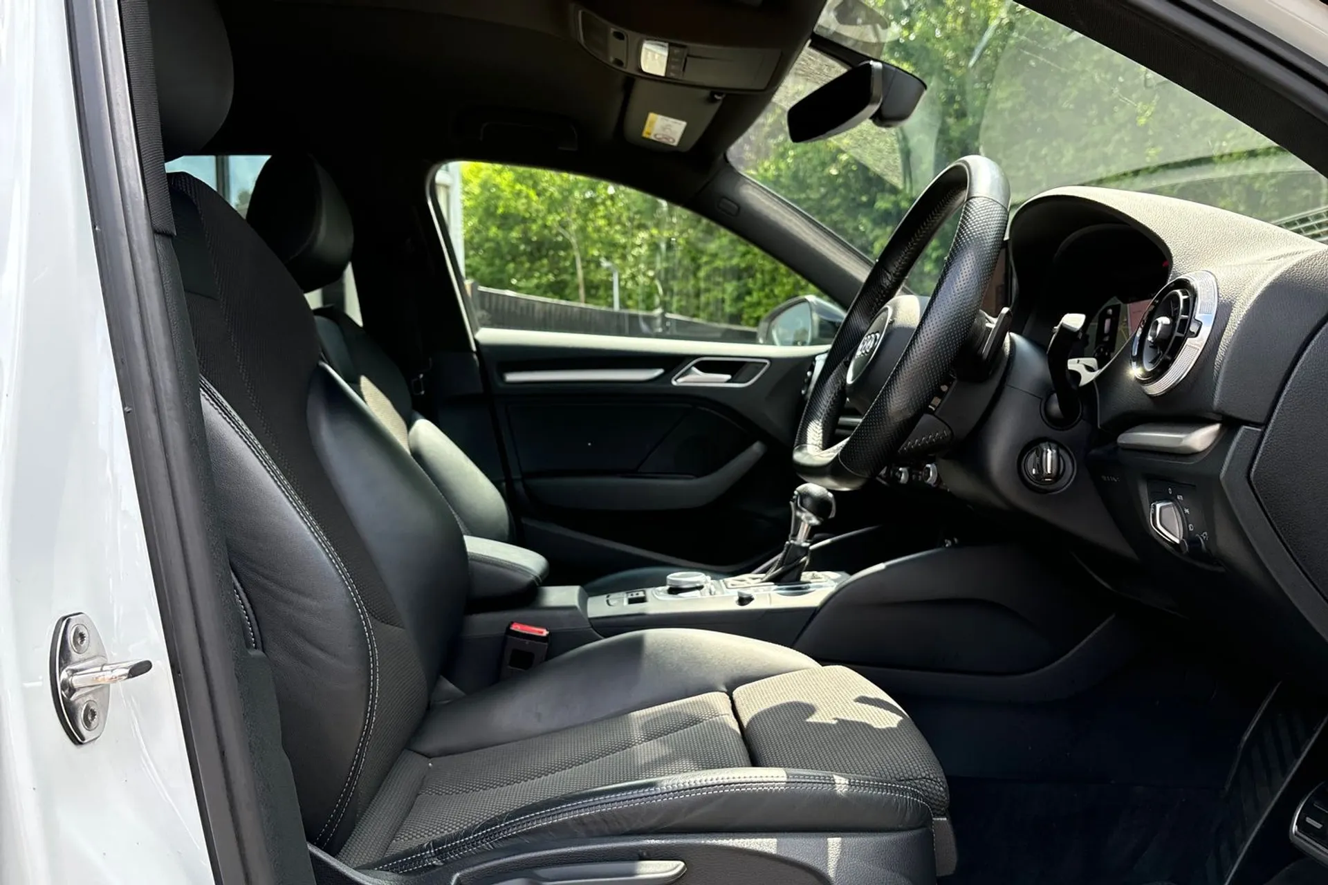 Audi A3 thumbnail image number 25