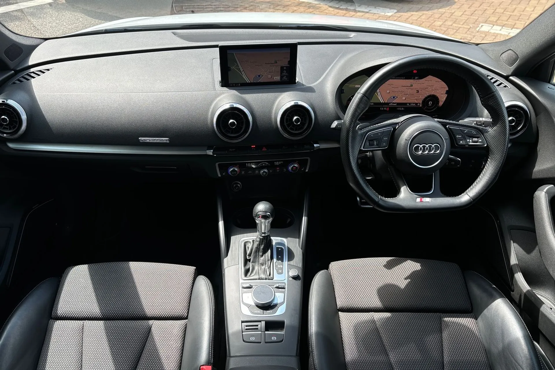 Audi A3 thumbnail image number 32