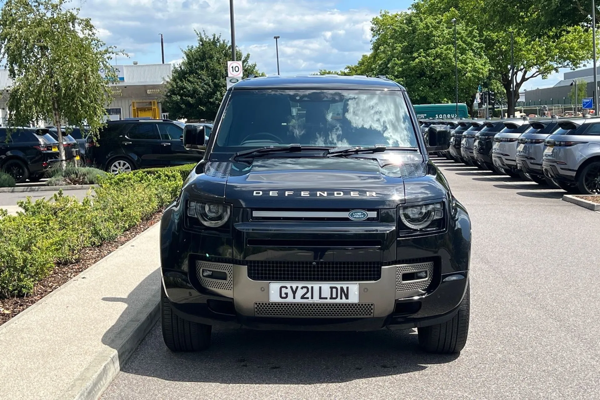 LAND ROVER DEFENDER thumbnail image number 15