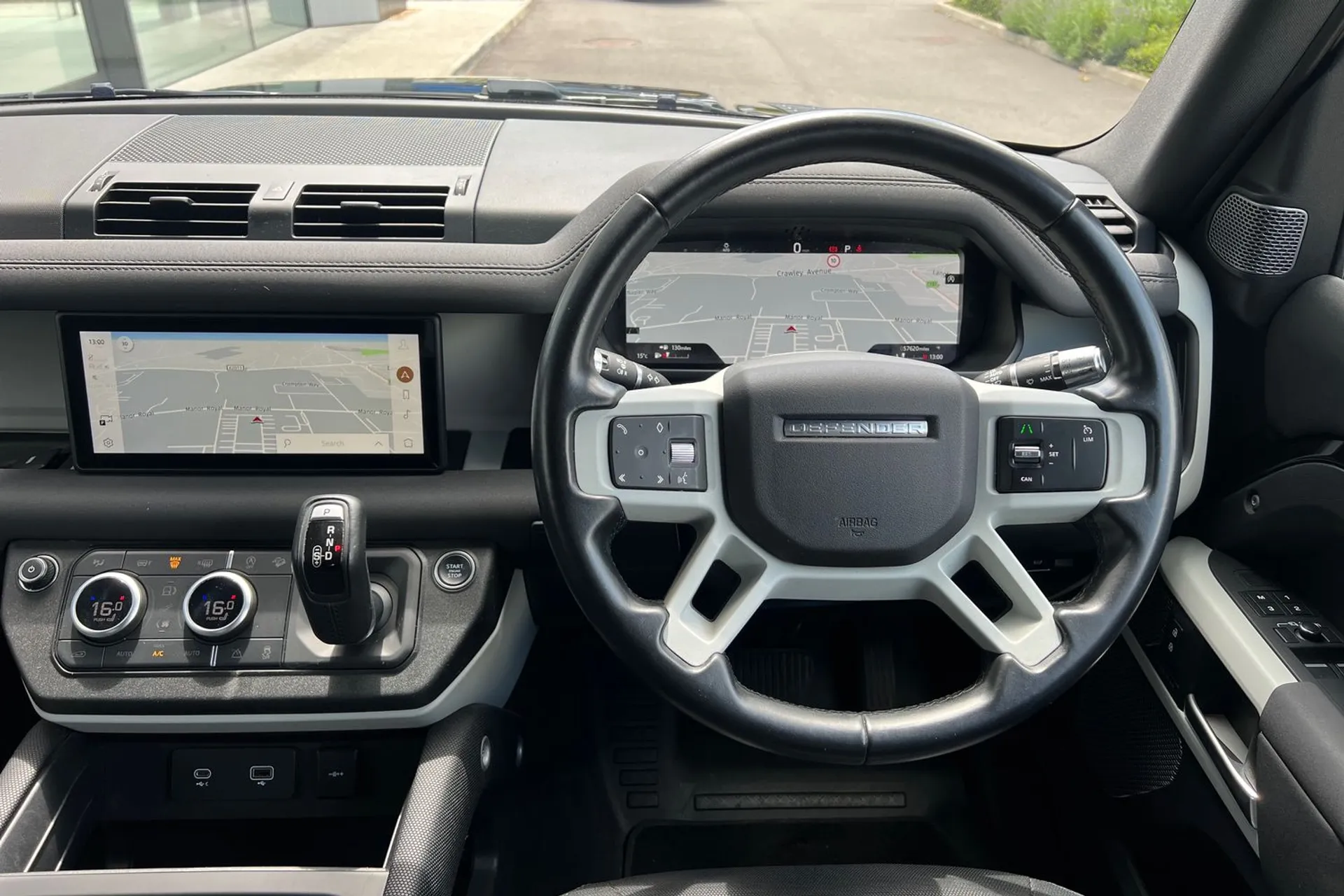 LAND ROVER DEFENDER thumbnail image number 24