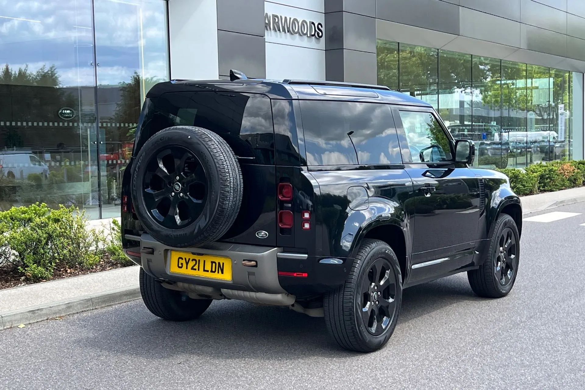 LAND ROVER DEFENDER thumbnail image number 8
