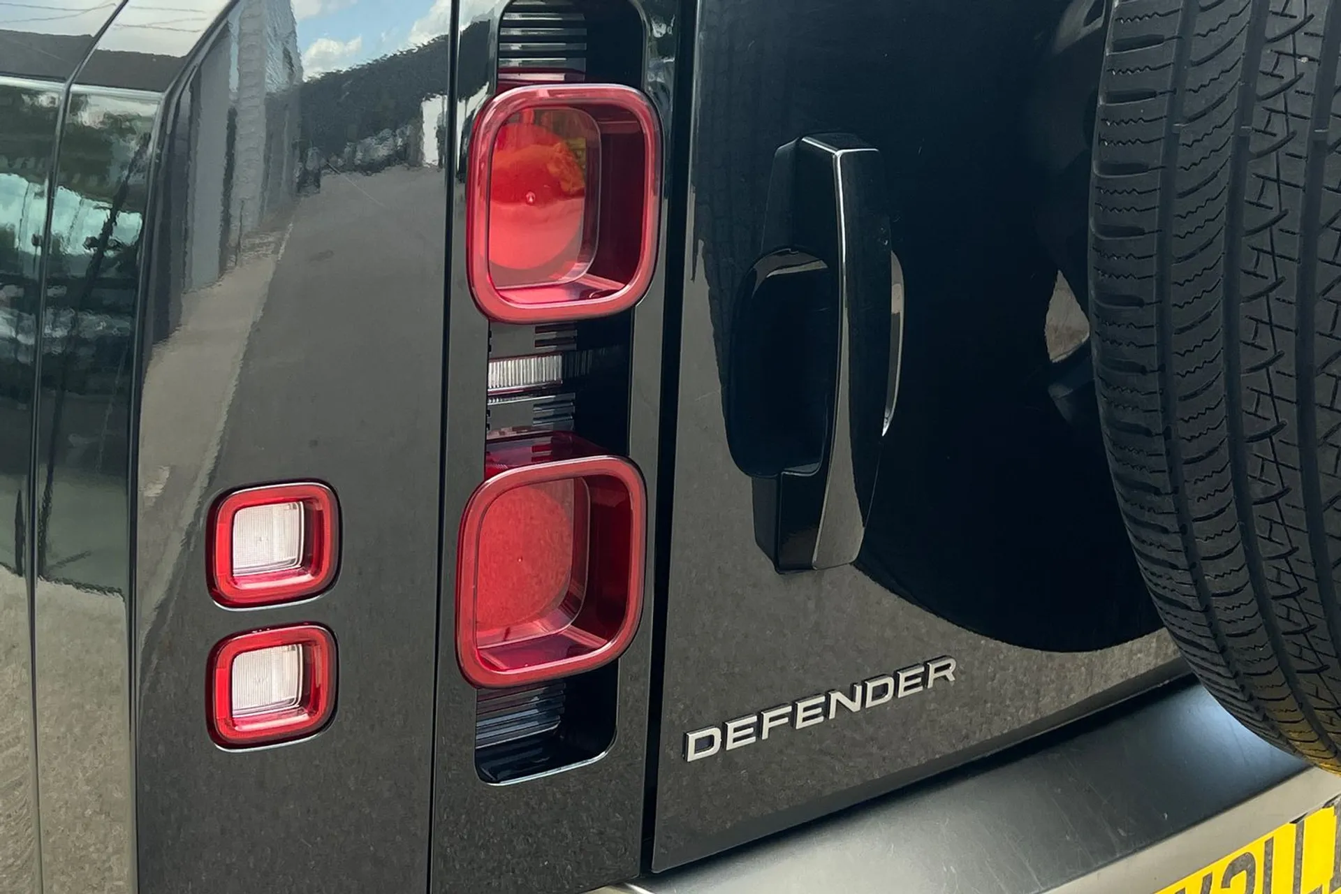 LAND ROVER DEFENDER thumbnail image number 26