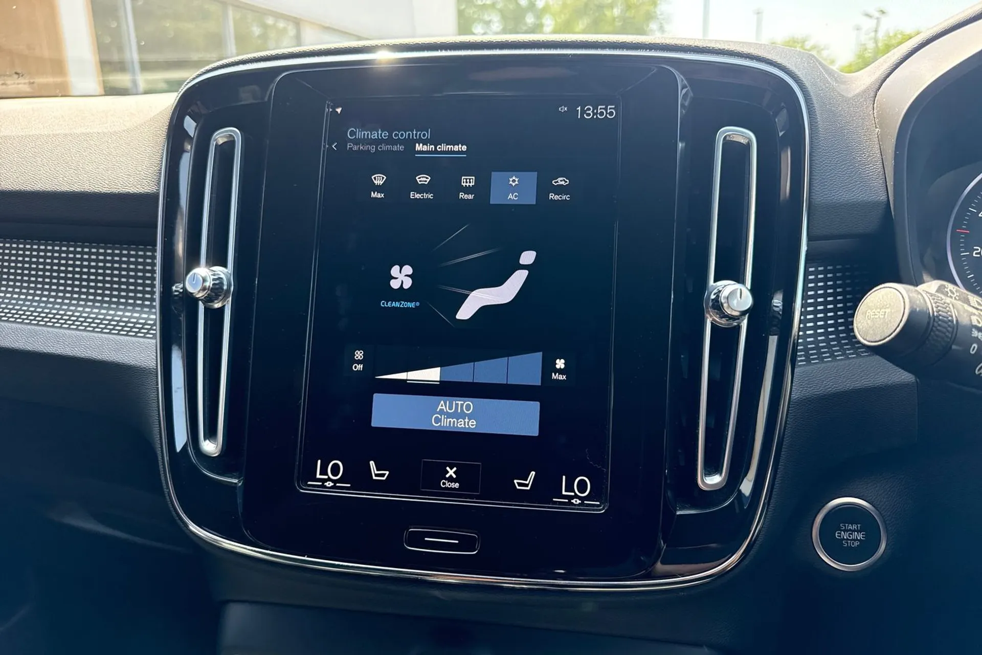 Volvo XC40 thumbnail image number 37