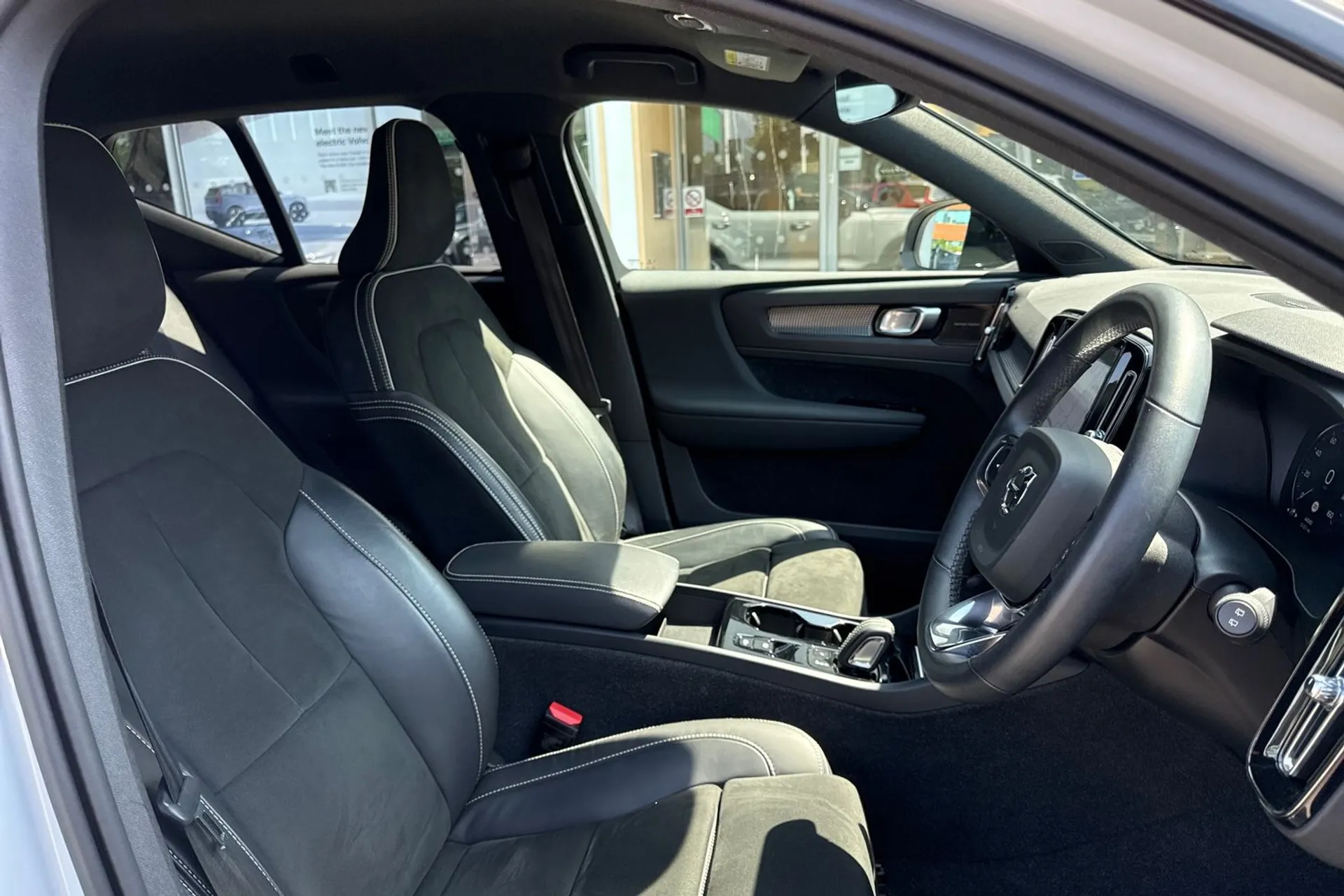 Volvo XC40 thumbnail image number 26