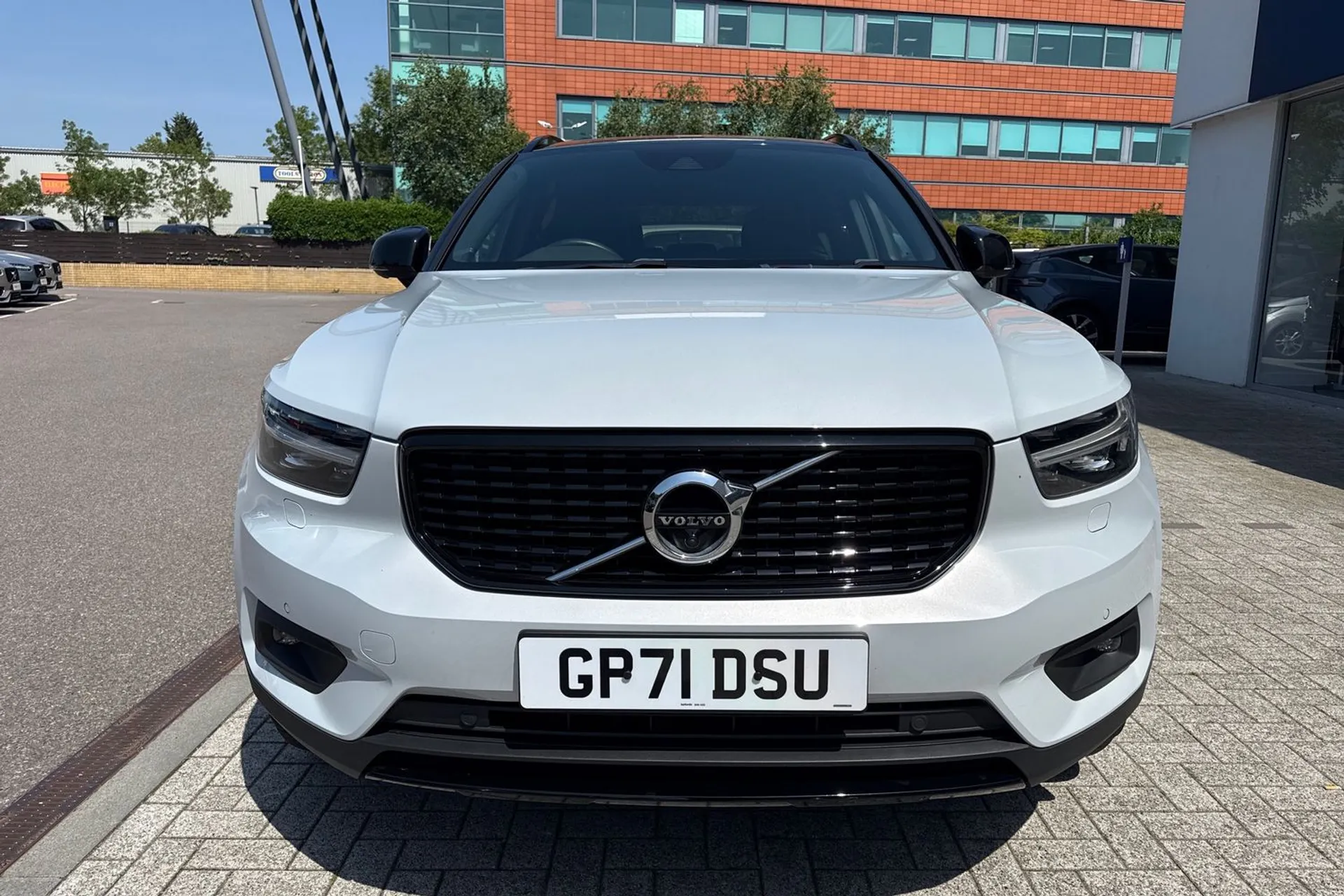 Volvo XC40 thumbnail image number 14