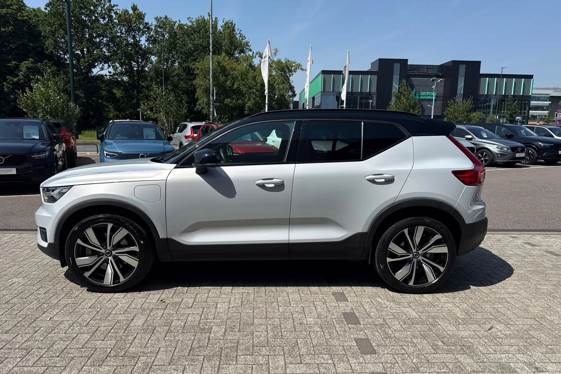 Volvo XC40 thumbnail image number 12
