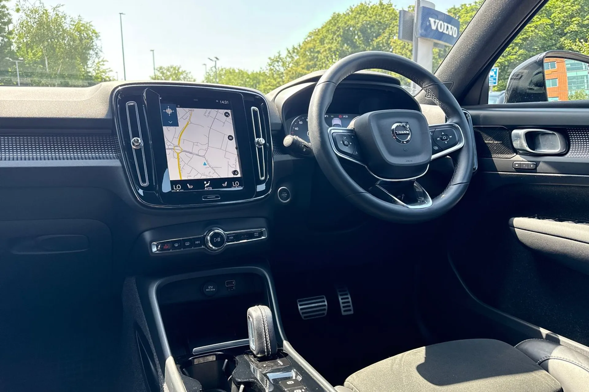 Volvo XC40 thumbnail image number 34