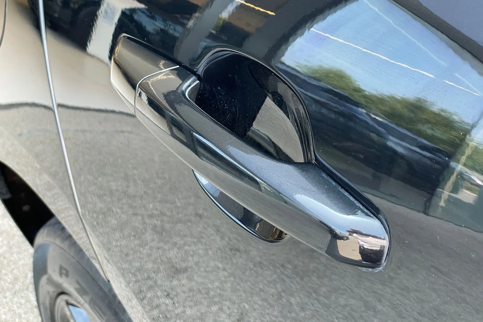 Jaguar F-PACE thumbnail image number 38