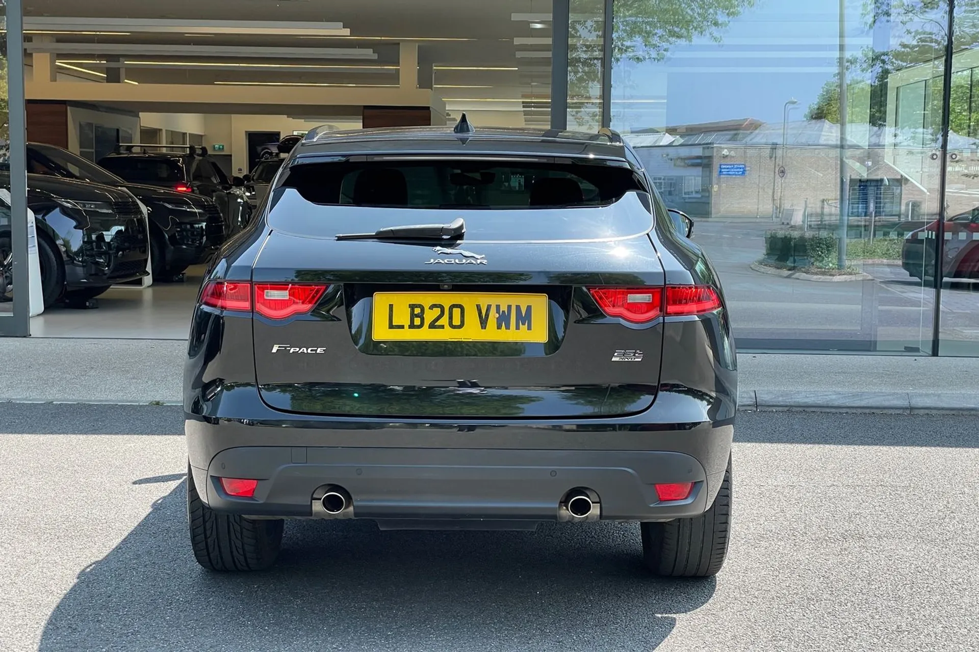 Jaguar F-PACE thumbnail image number 8