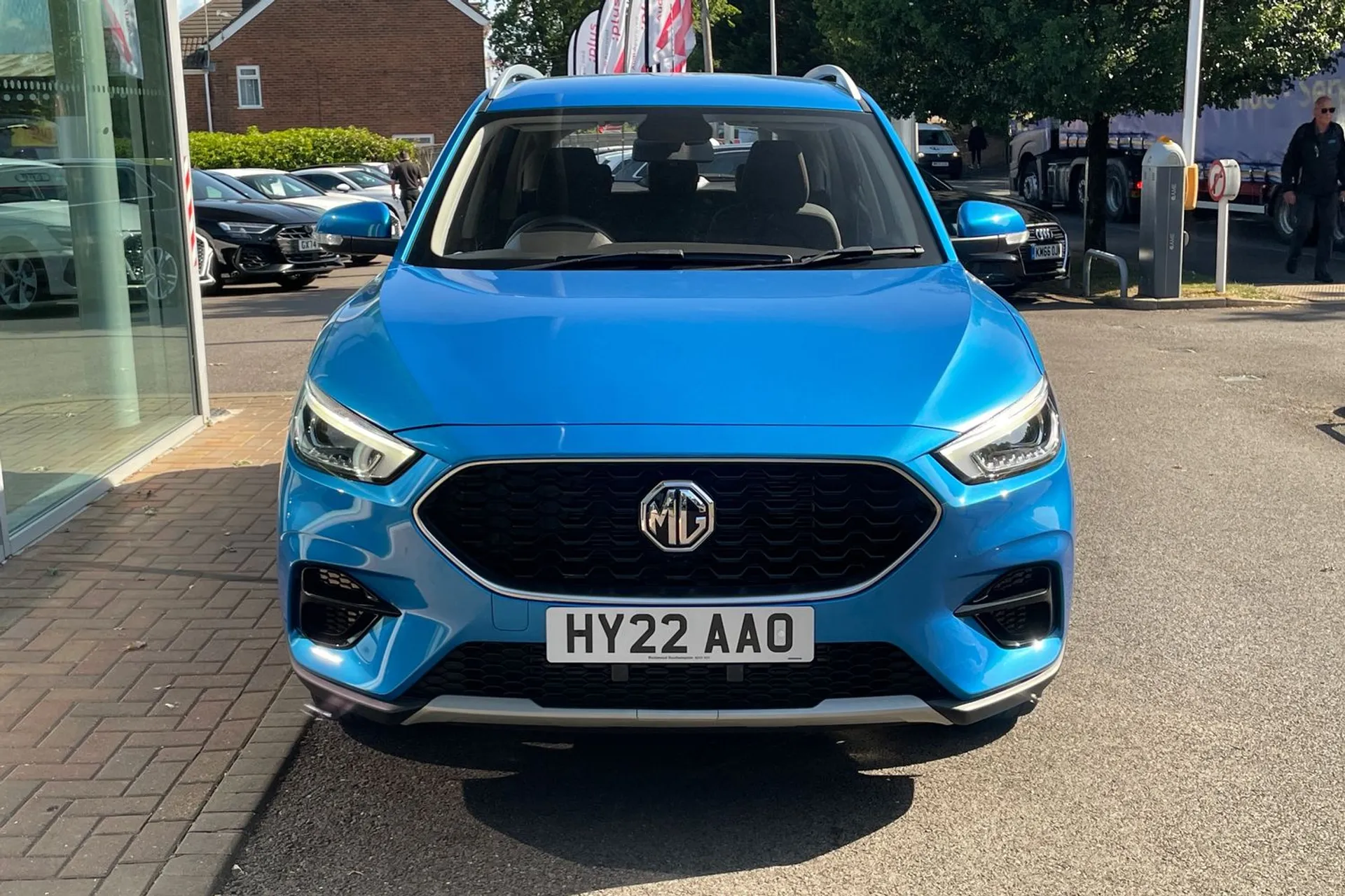 MG ZS thumbnail image number 10