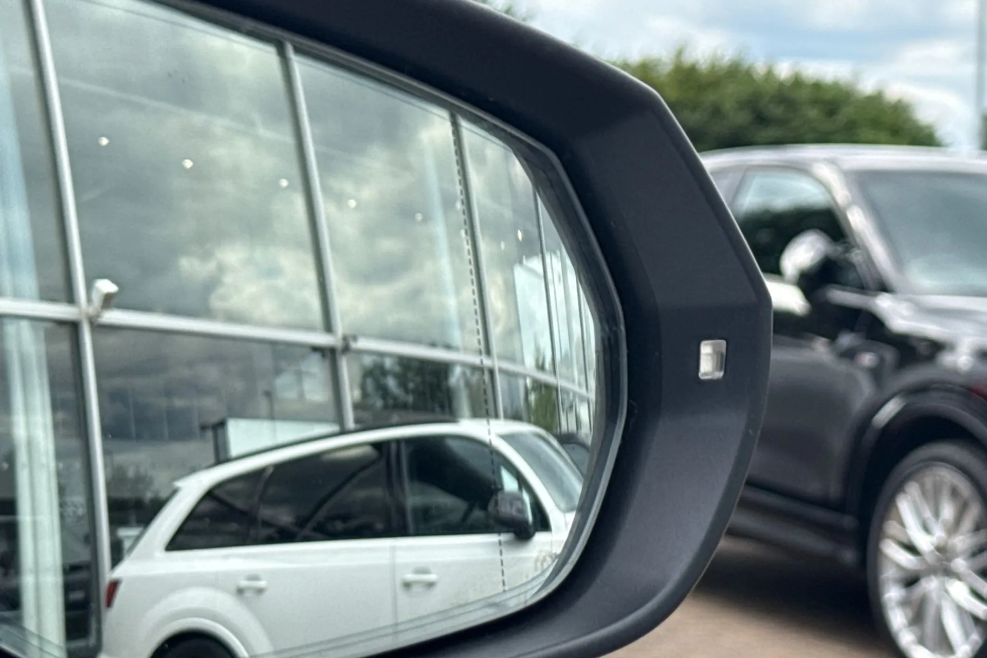 Audi Q2 thumbnail image number 47