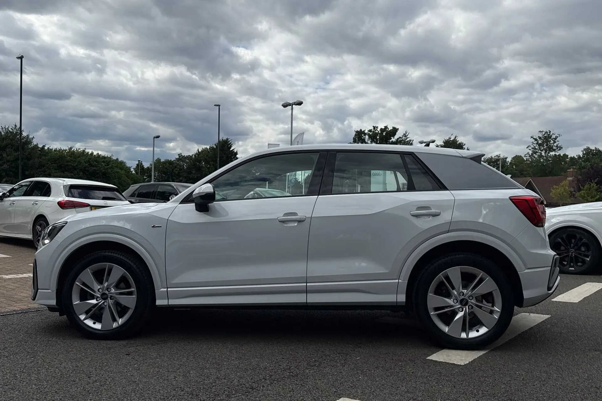 Audi Q2 thumbnail image number 9