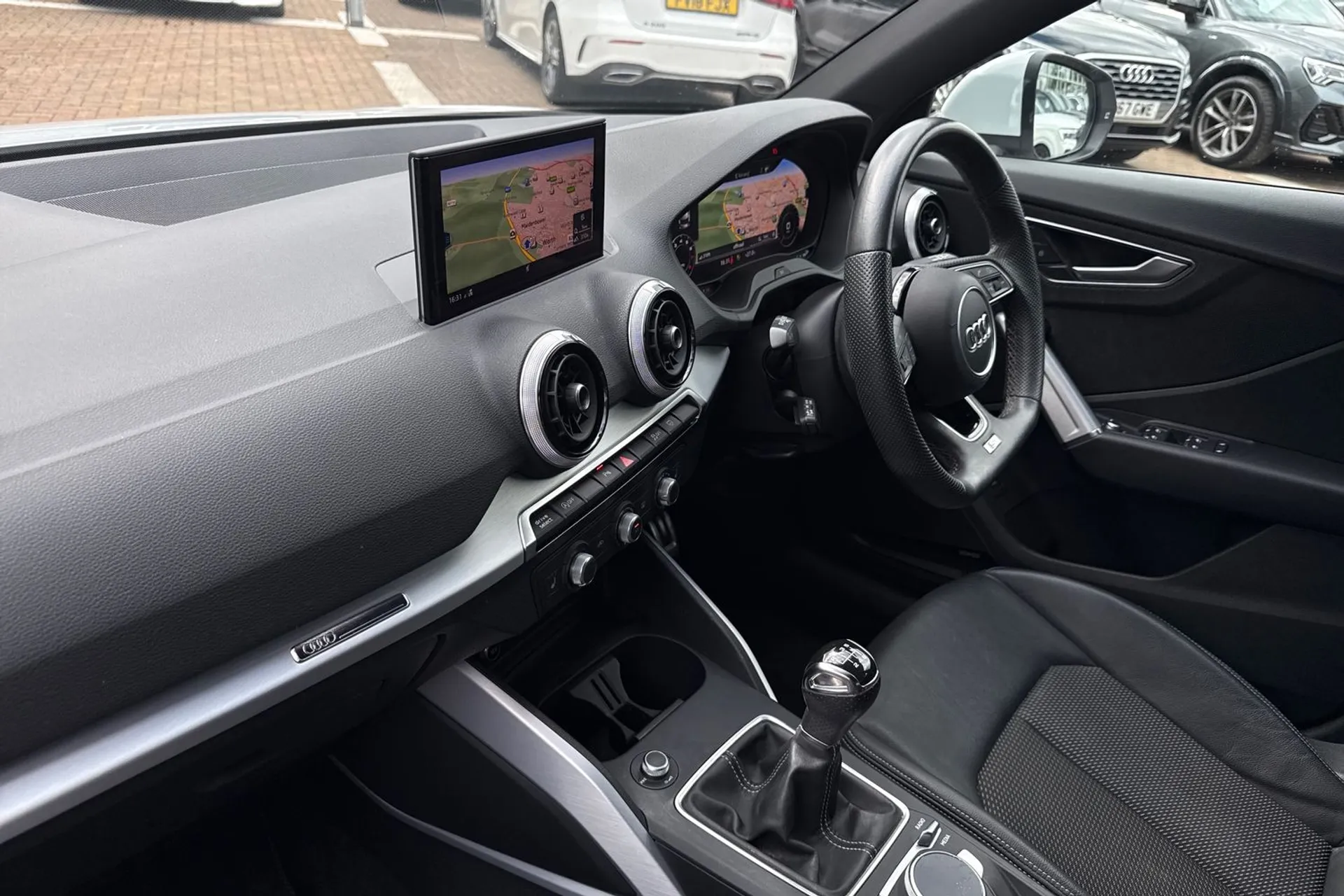 Audi Q2 thumbnail image number 26
