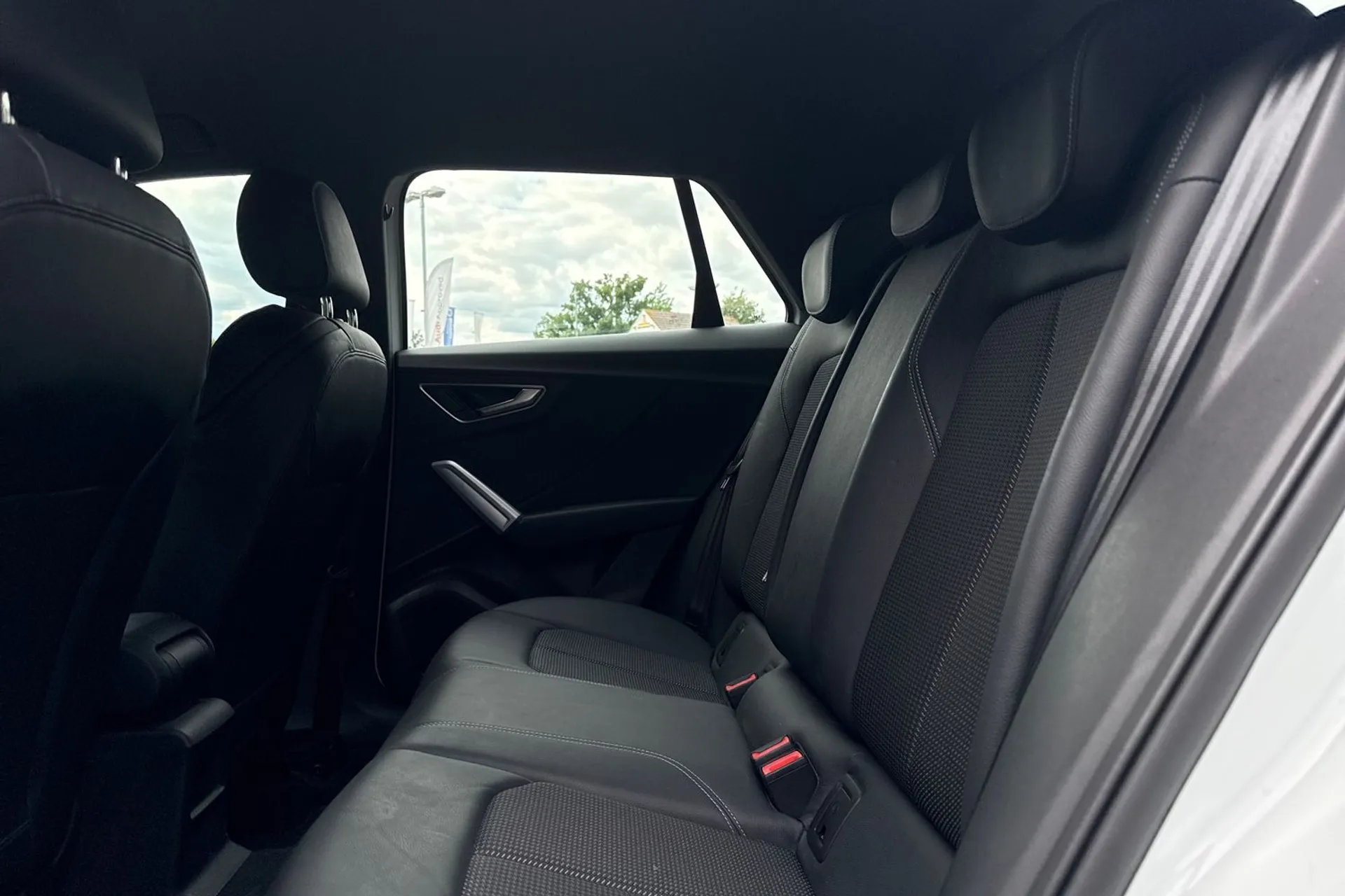 Audi Q2 thumbnail image number 29