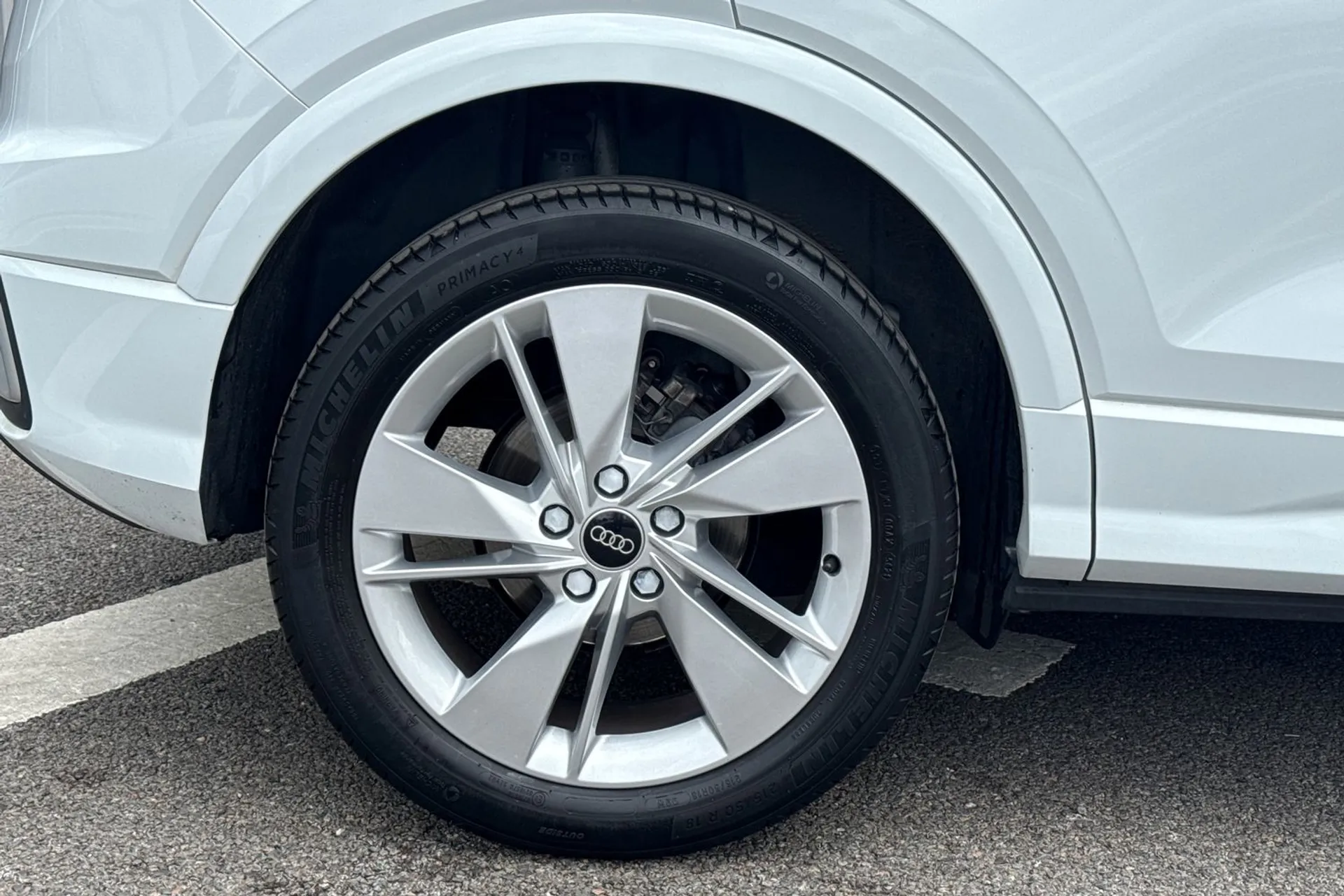 Audi Q2 thumbnail image number 12