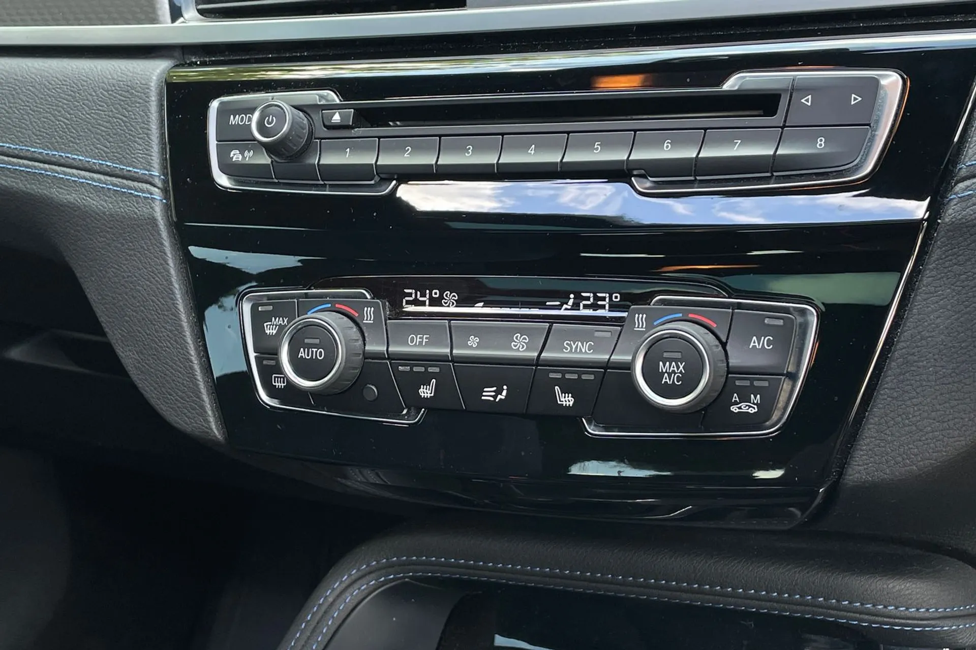 BMW X2 thumbnail image number 38