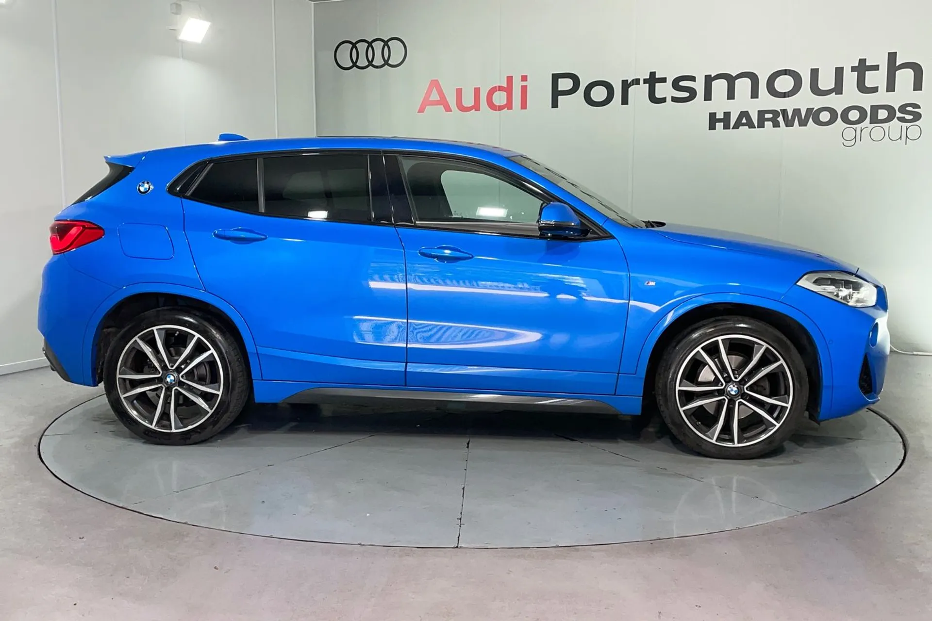 BMW X2 thumbnail image number 2