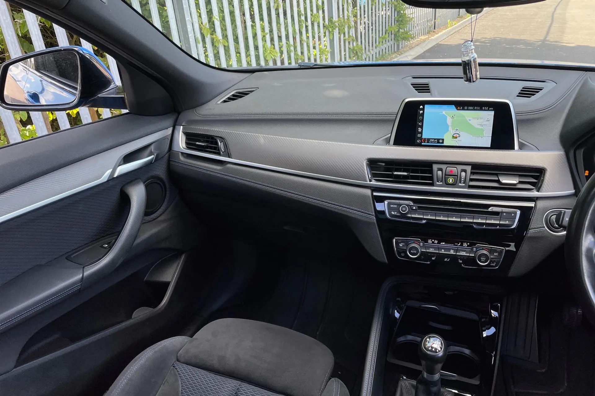 BMW X2 thumbnail image number 32