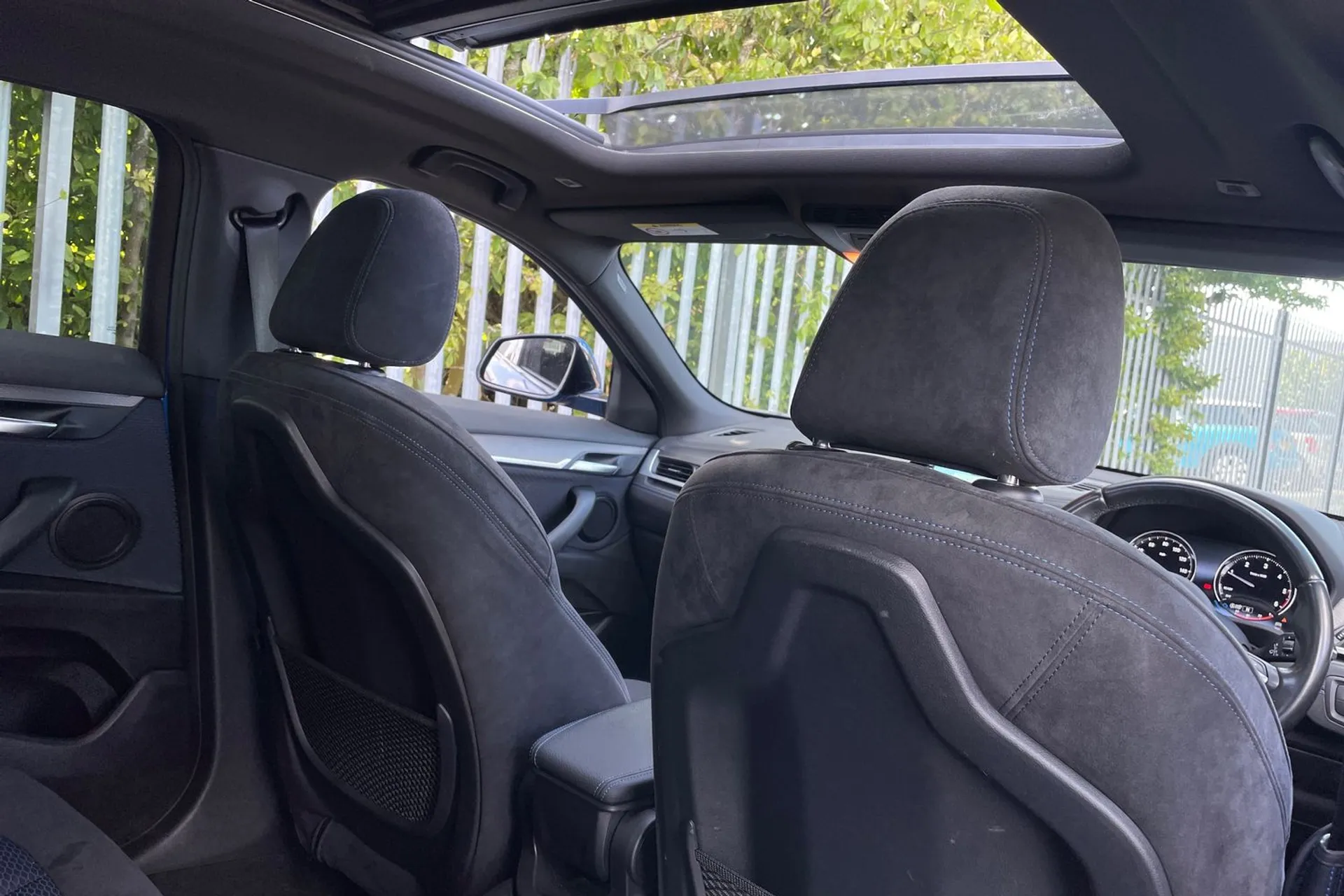 BMW X2 thumbnail image number 23