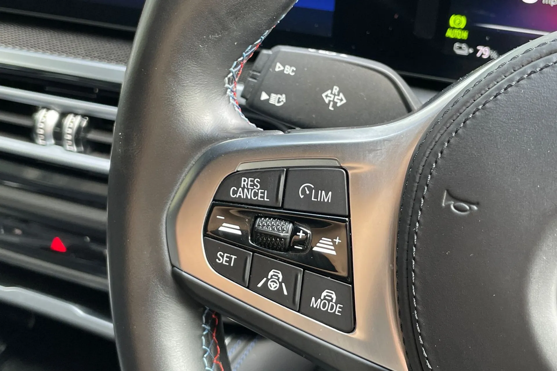 BMW I4 thumbnail image number 57