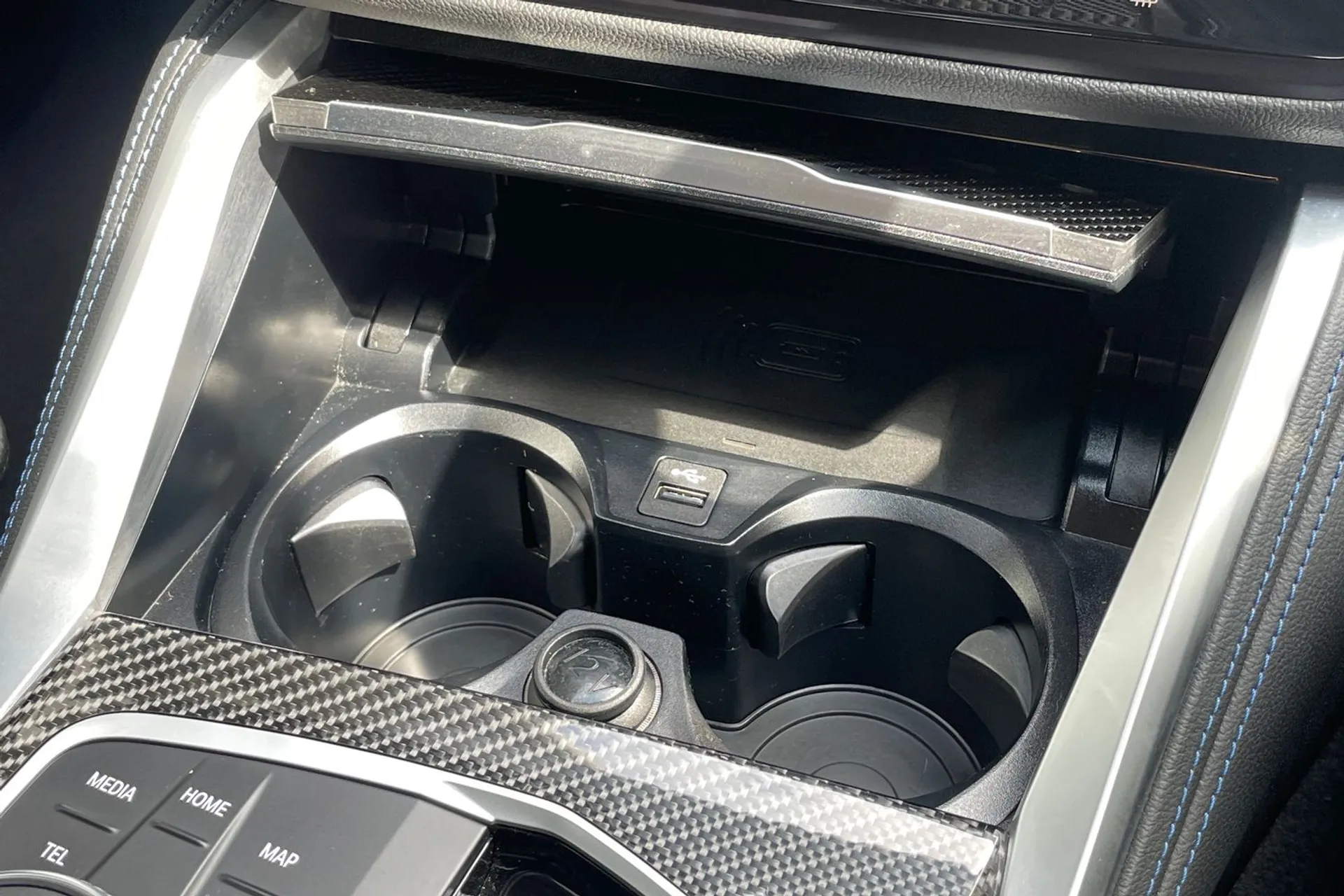BMW I4 thumbnail image number 42
