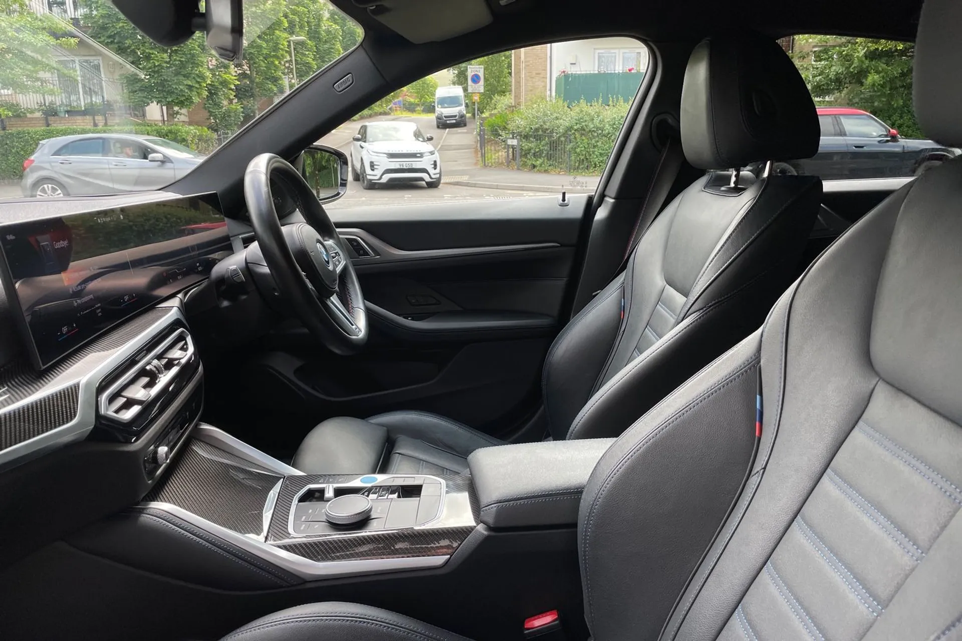 BMW I4 thumbnail image number 27