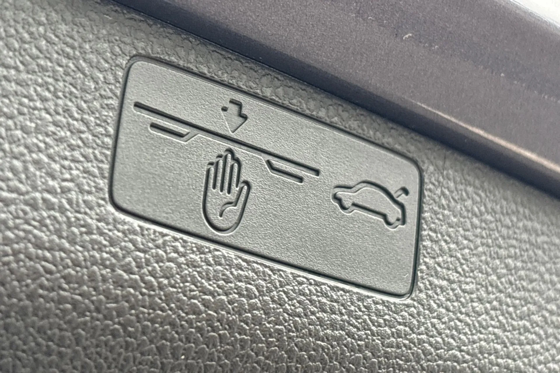 VOLKSWAGEN TAIGO thumbnail image number 19