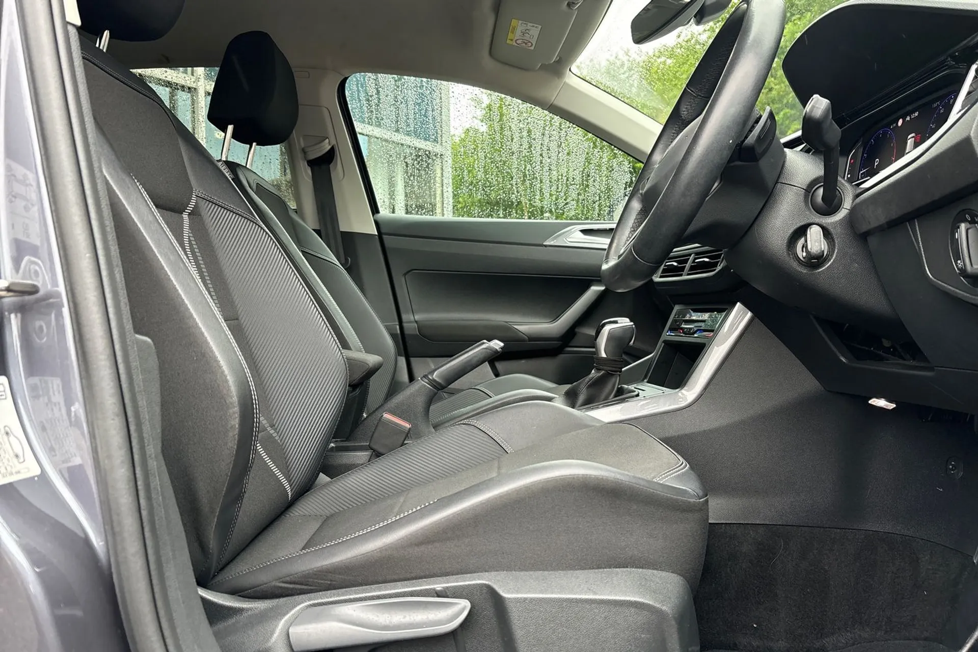 VOLKSWAGEN TAIGO thumbnail image number 24
