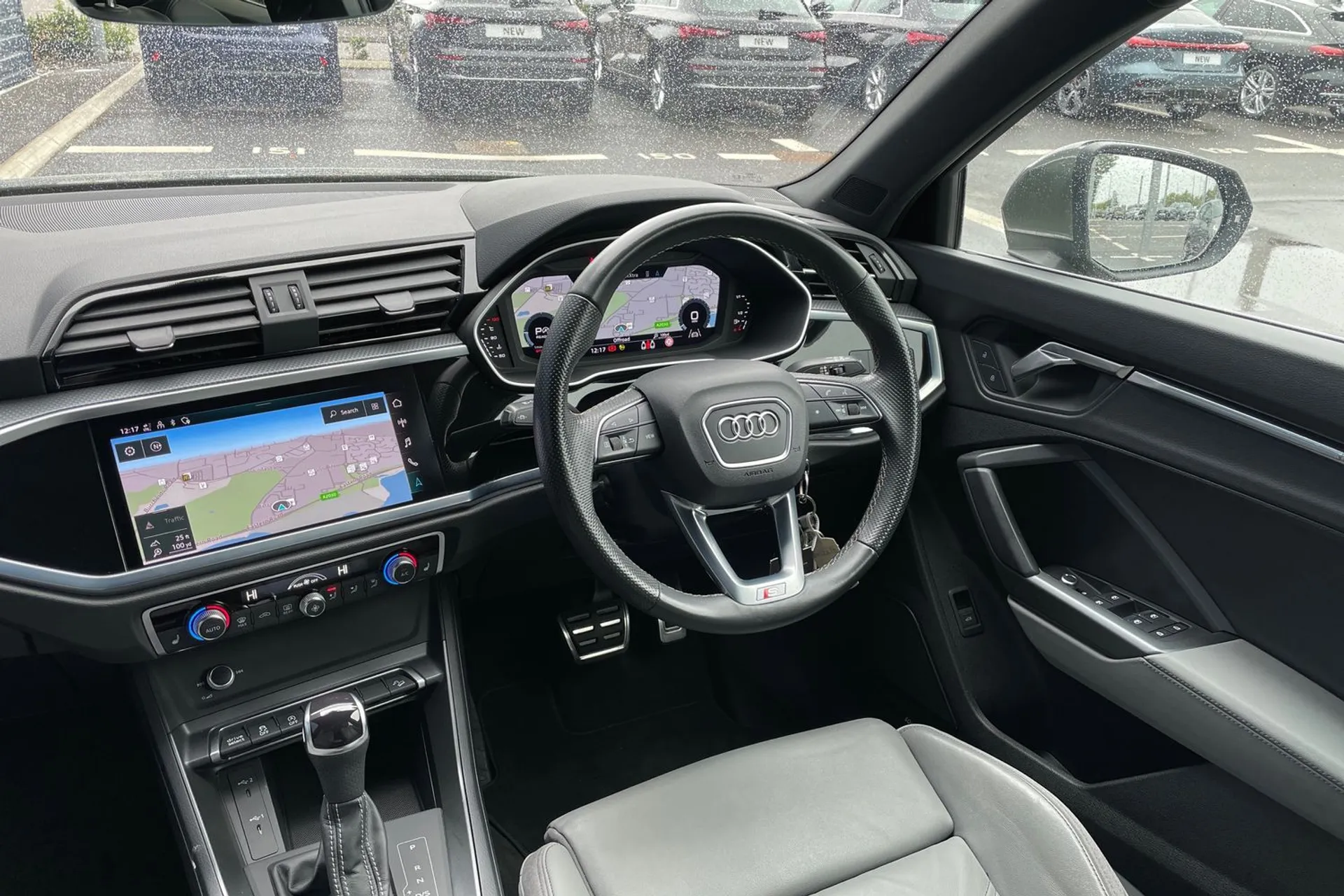 Audi Q3 thumbnail image number 37