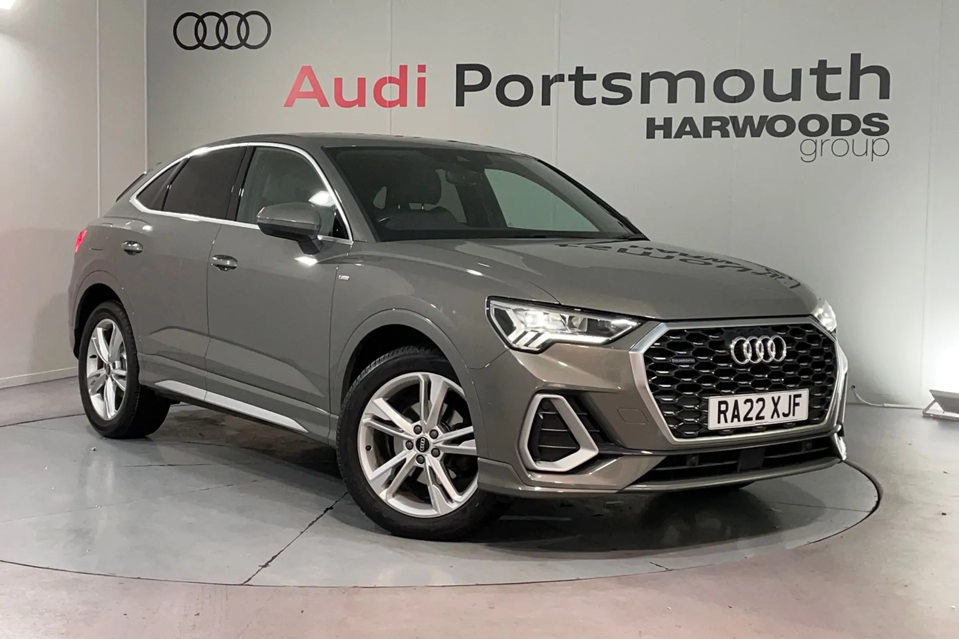 Audi Q3 focused image