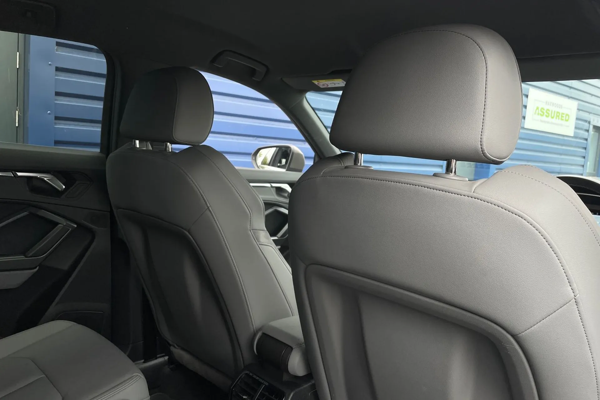 Audi Q3 thumbnail image number 24