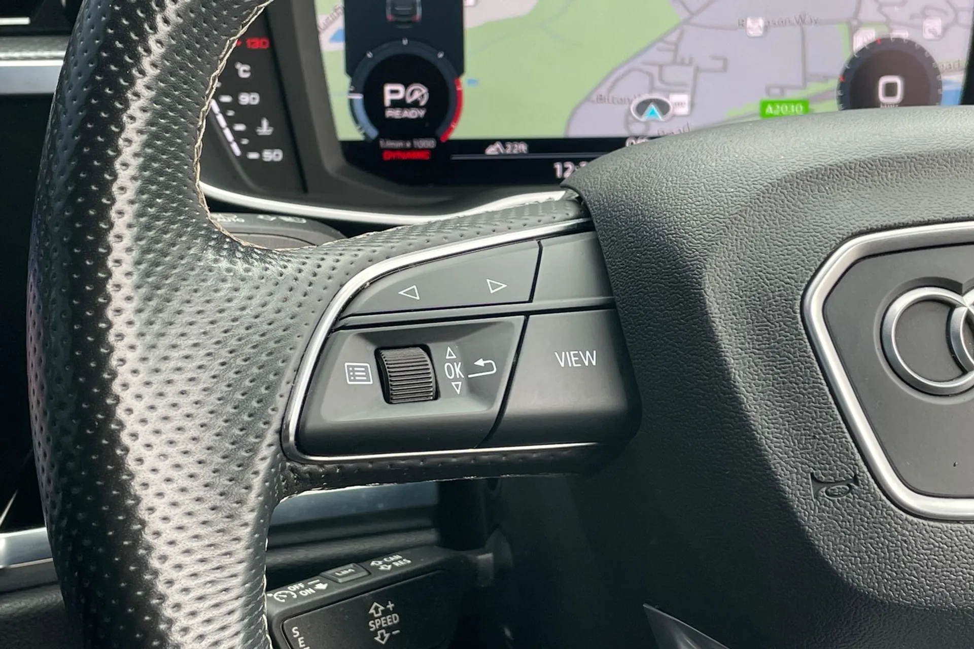 Audi Q3 thumbnail image number 40