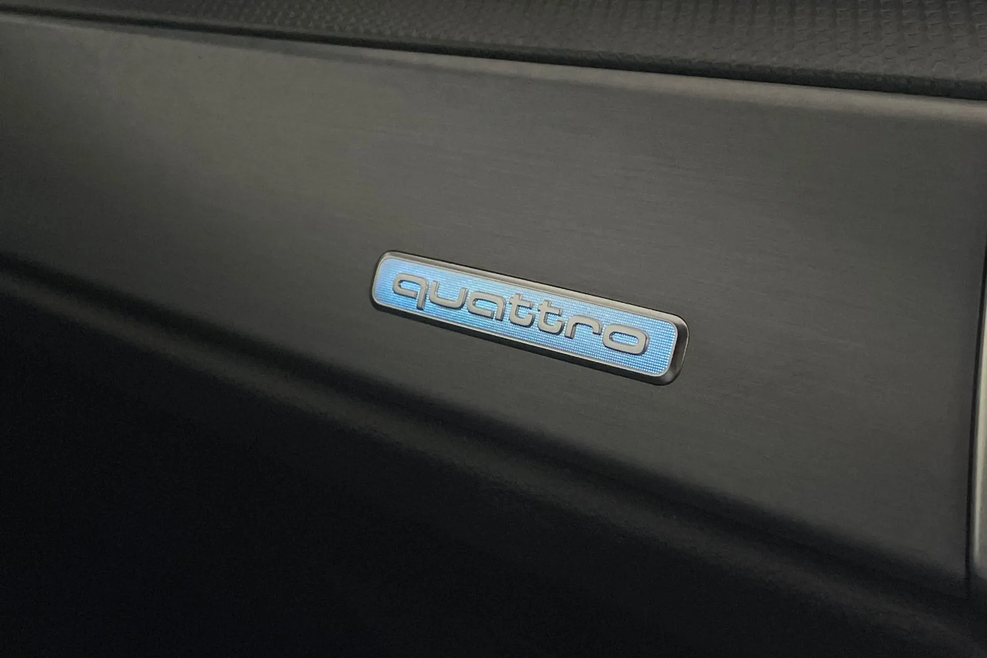 Audi Q3 thumbnail image number 33